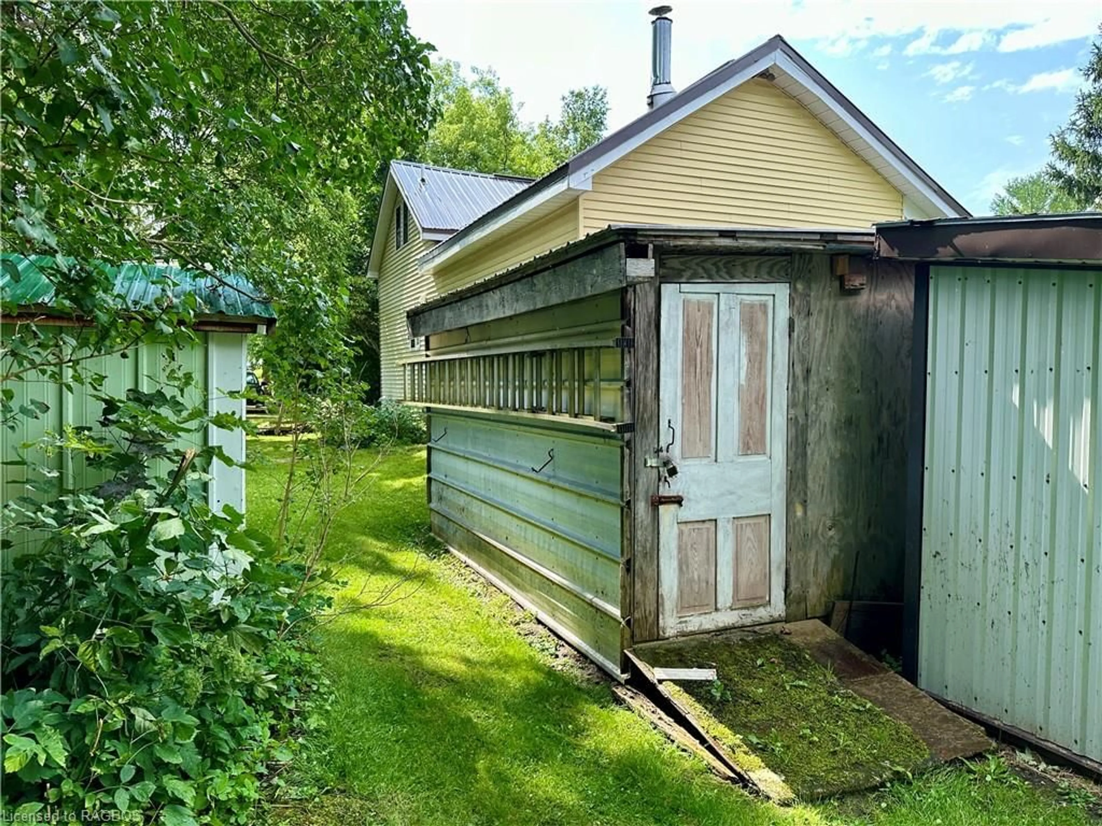 Shed for 131 Orr St, Chatsworth Ontario N0H 2V0