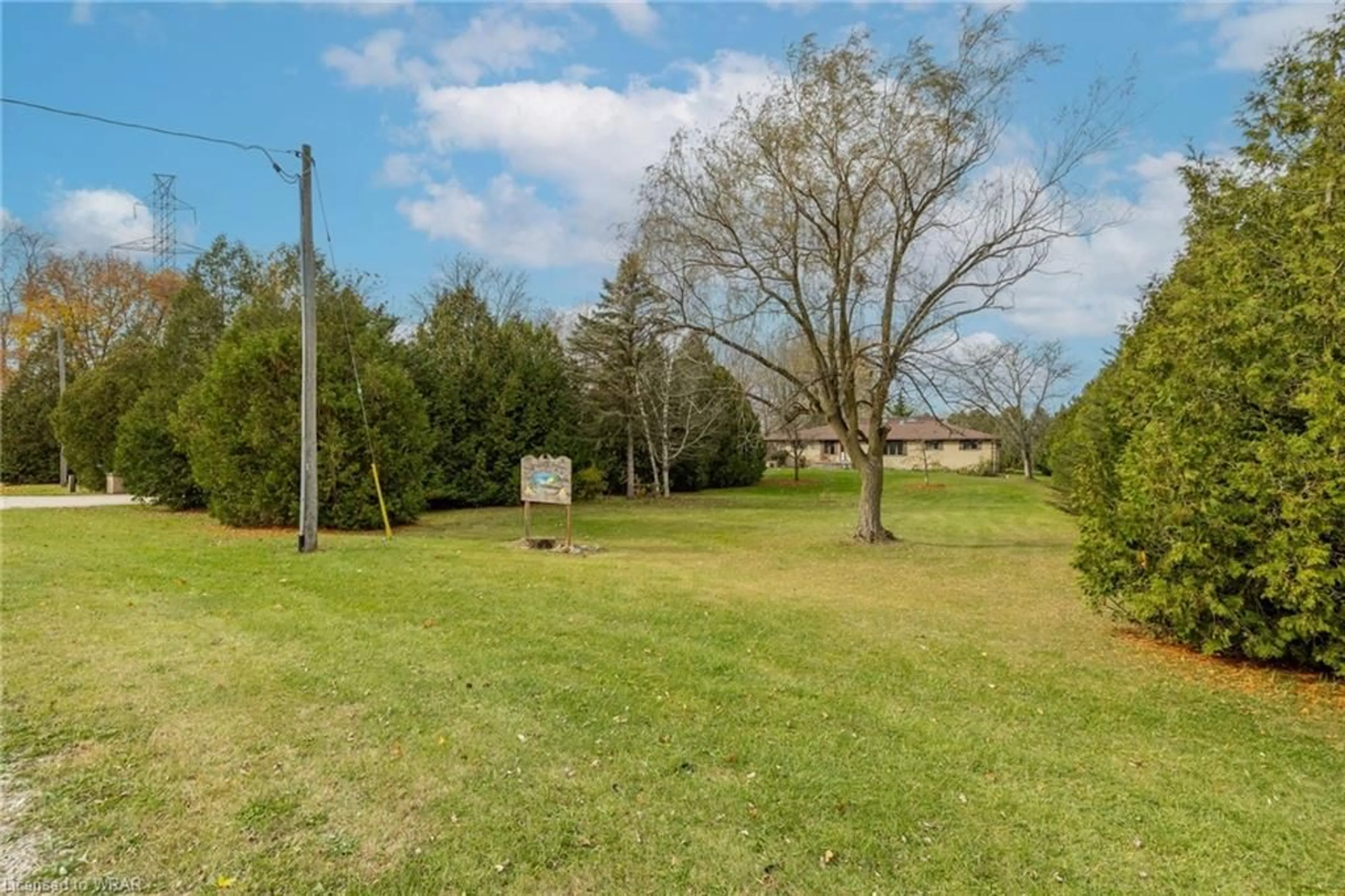 Fenced yard for 5866 Glendon Dr, Appin Ontario N0L 1A0