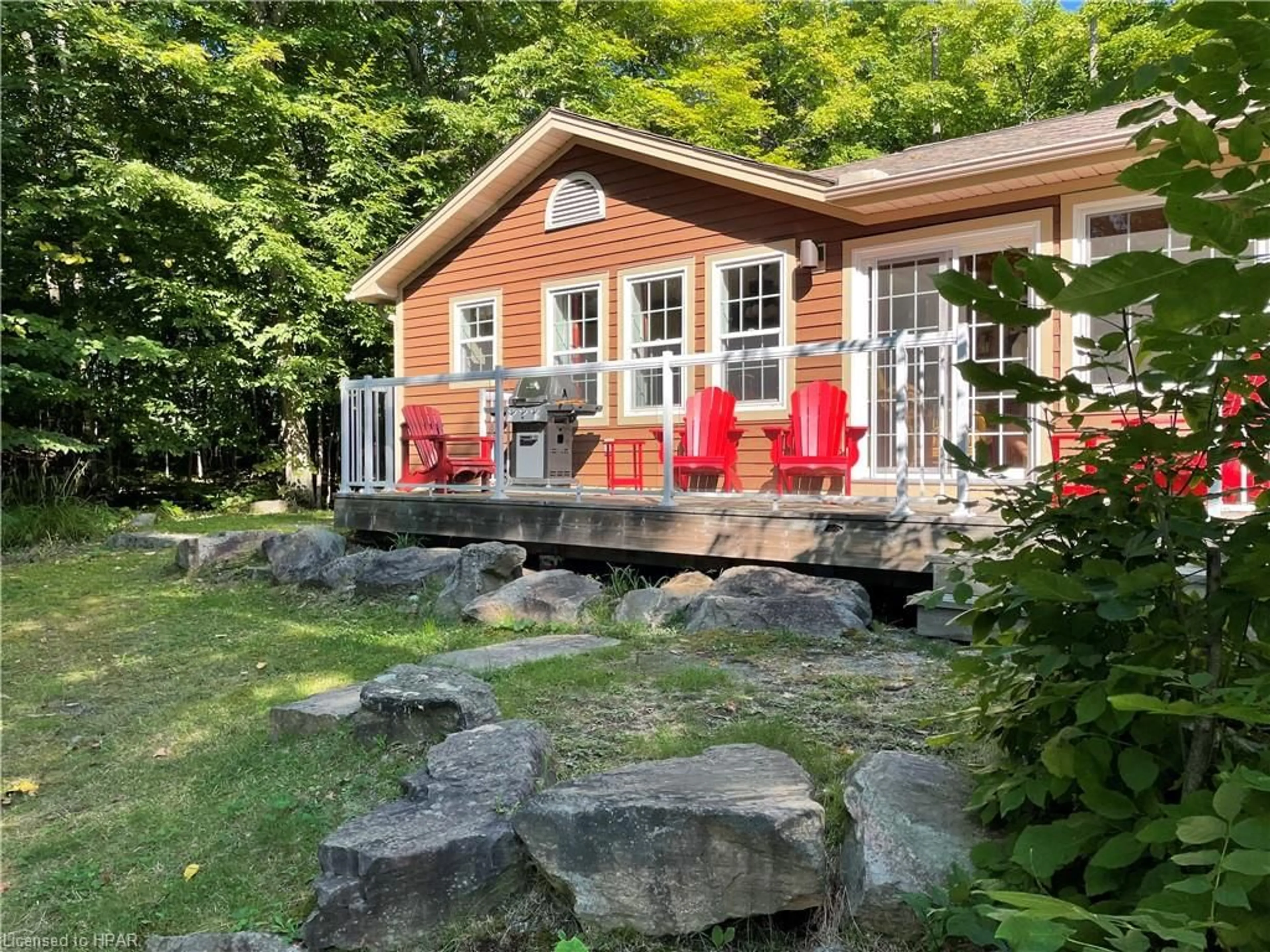 Cottage for 1052 Rat Bay Rd, Lake of Bays (Twp) Ontario P1H 2J6