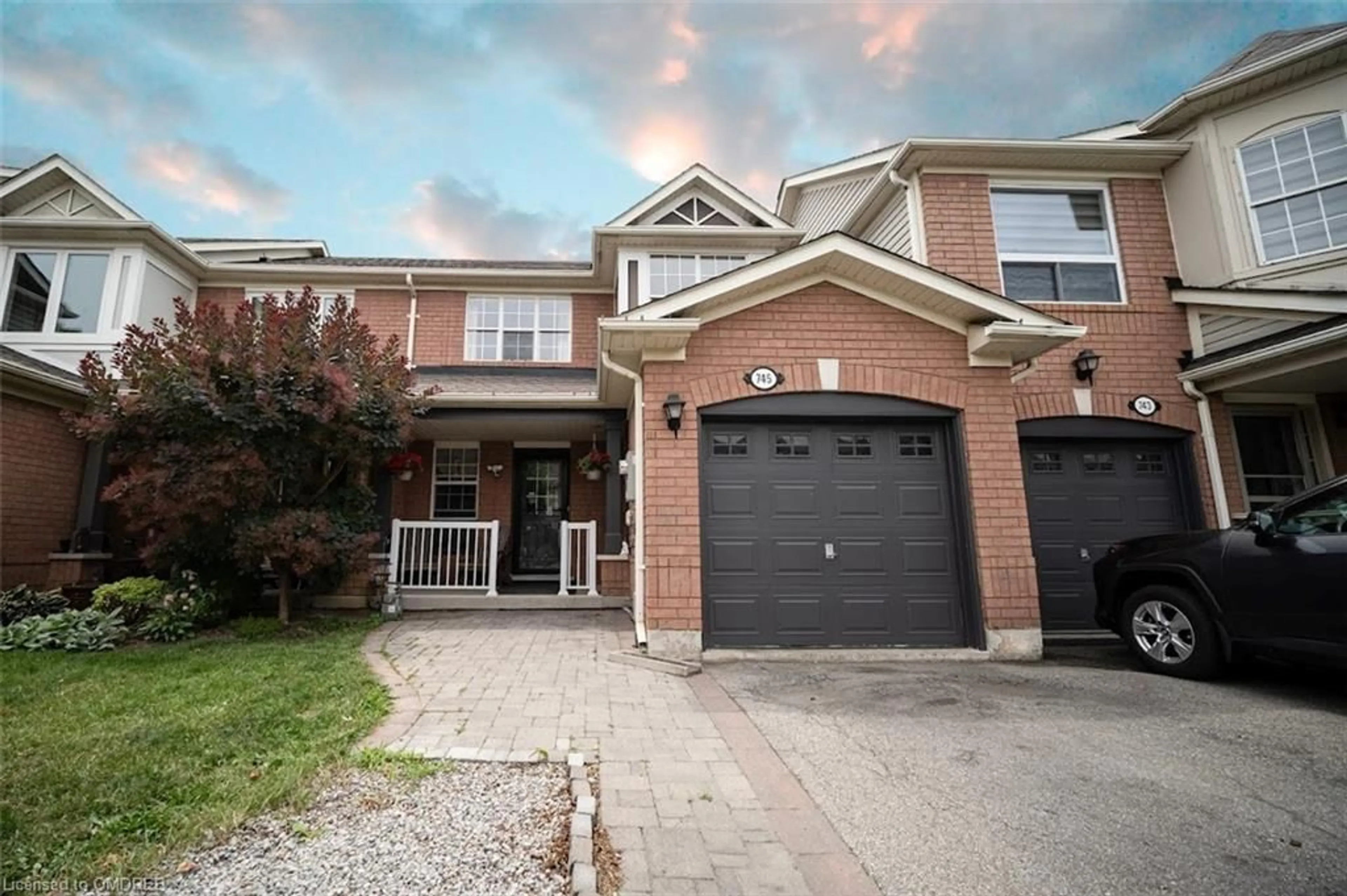 A pic from exterior of the house or condo for 745 Edwards Ave, Milton Ontario L9T 6B2