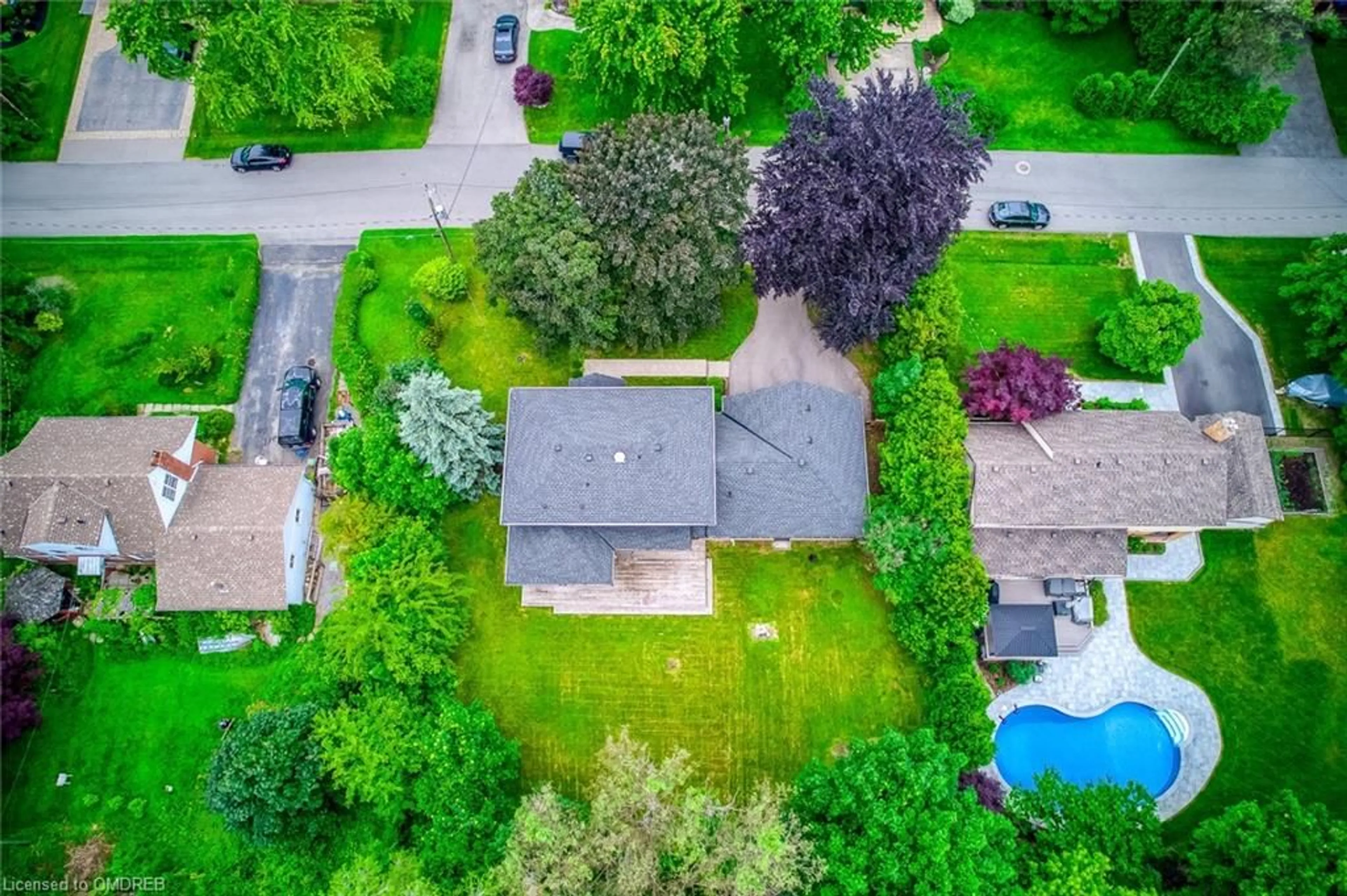 Frontside or backside of a home for 818 Haig Rd, Ancaster Ontario L9G 3G9