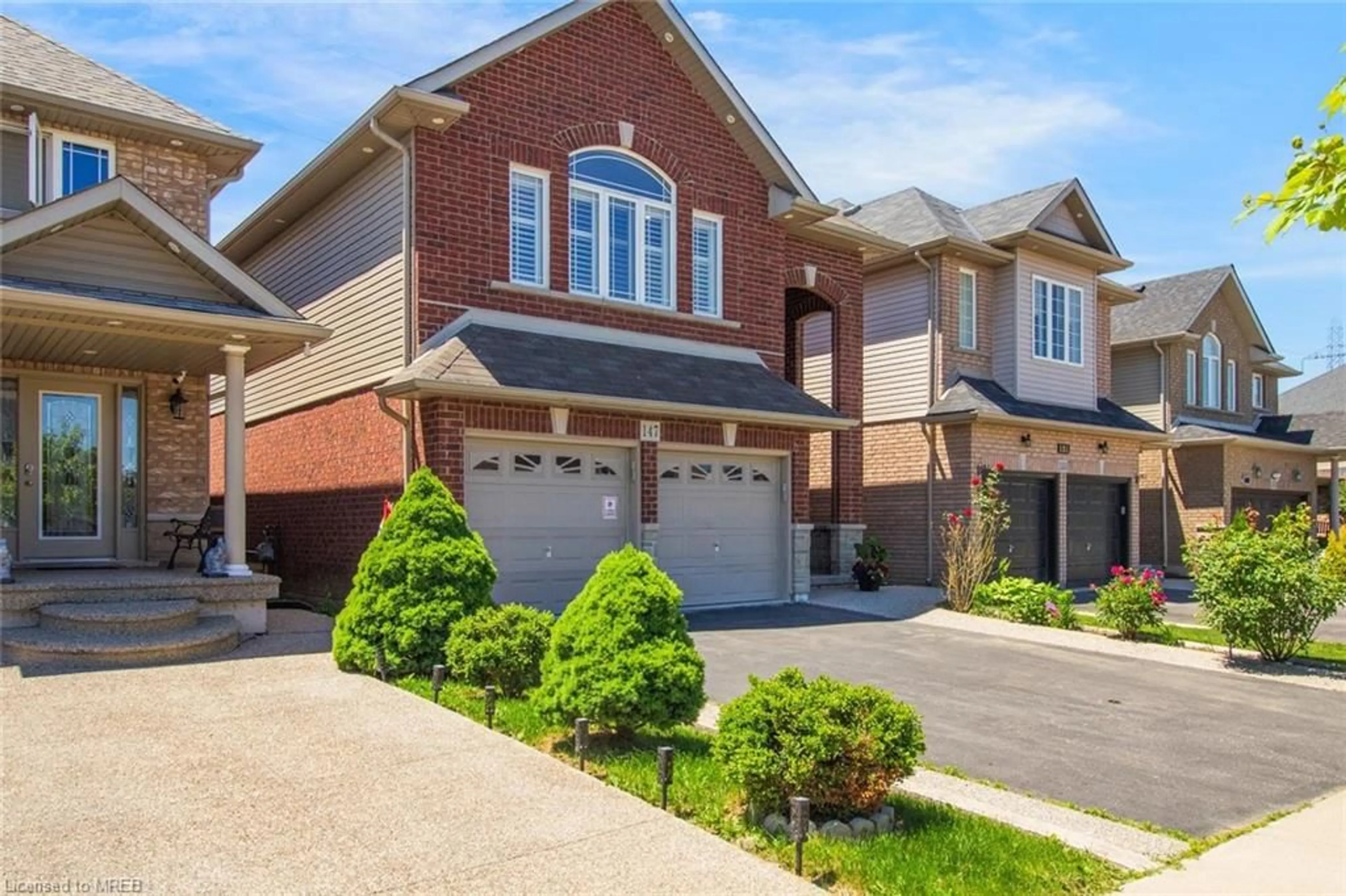 Home with brick exterior material for 147 Pelech Cres, Stoney Creek Ontario L0R 1P0