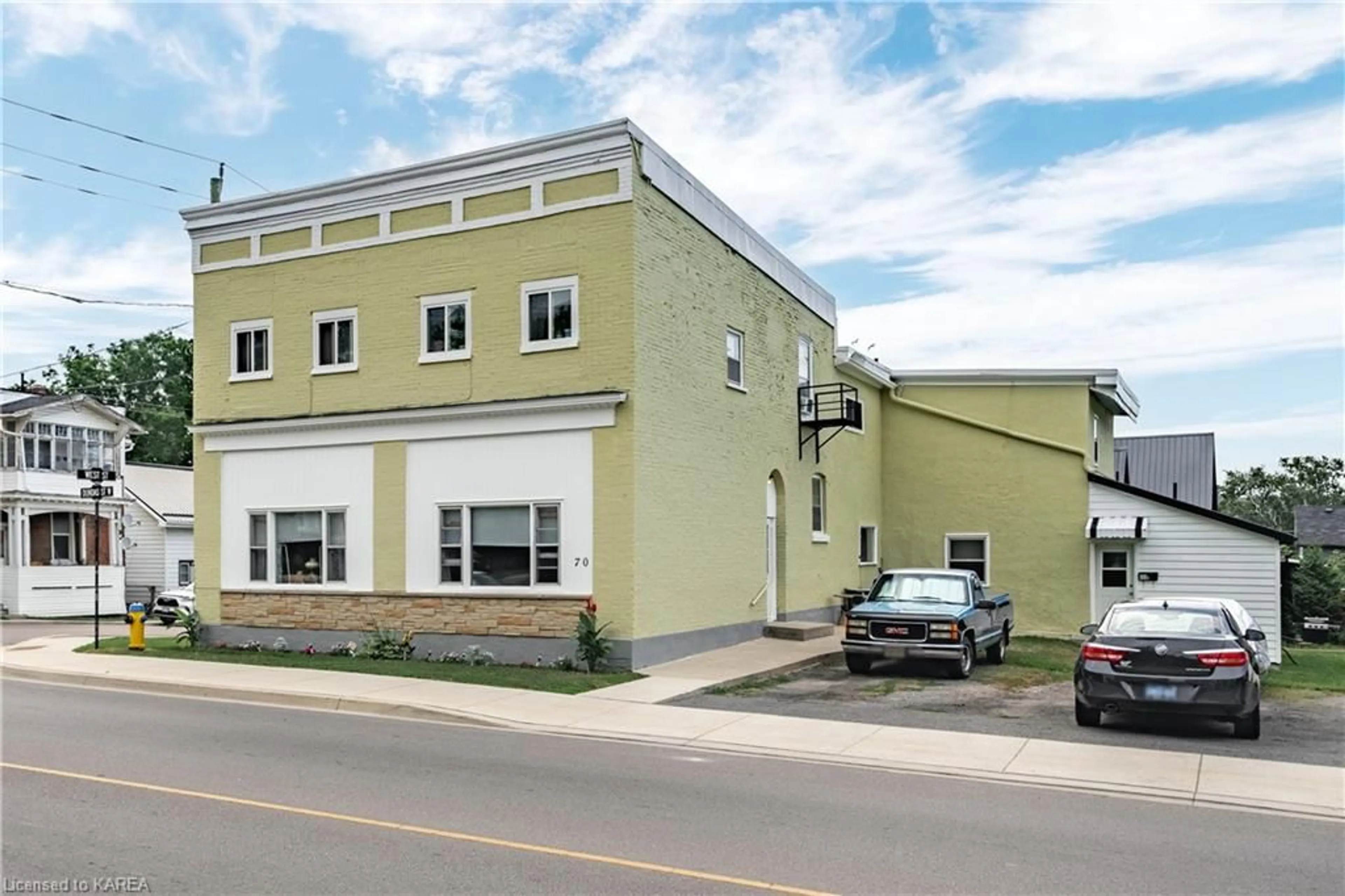 A pic from exterior of the house or condo, the front or back of building for 70 Dundas St, Napanee Ontario K7R 1Z8