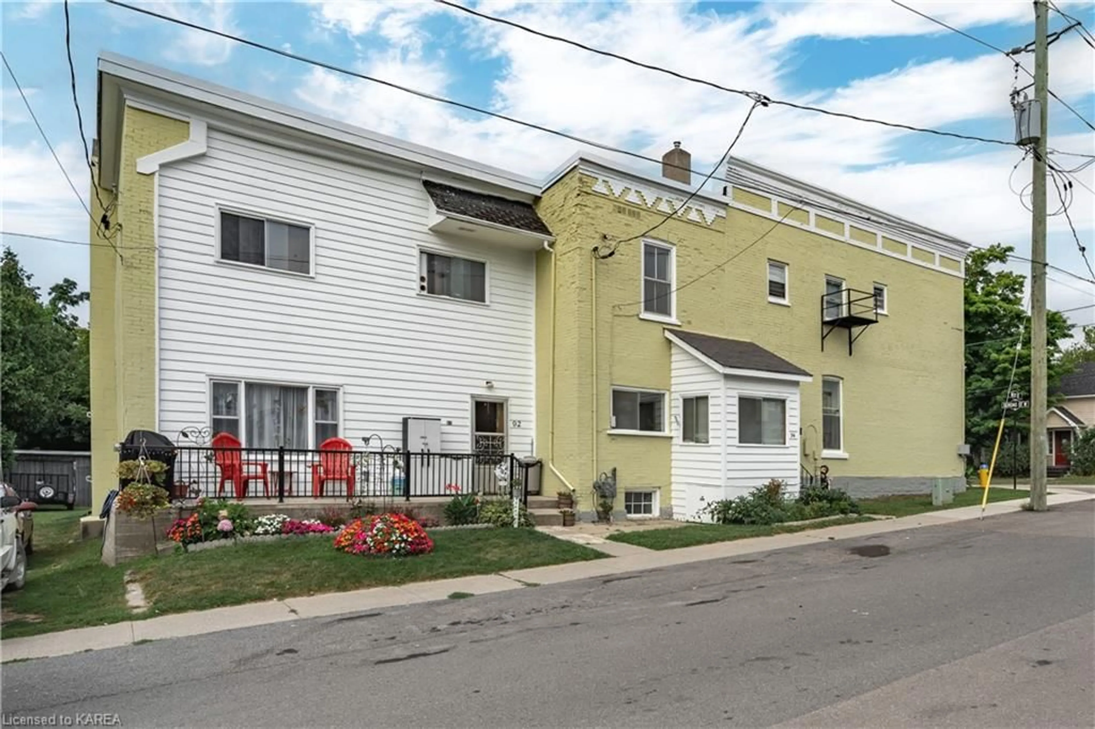 A pic from exterior of the house or condo, the front or back of building for 70 Dundas St, Napanee Ontario K7R 1Z8