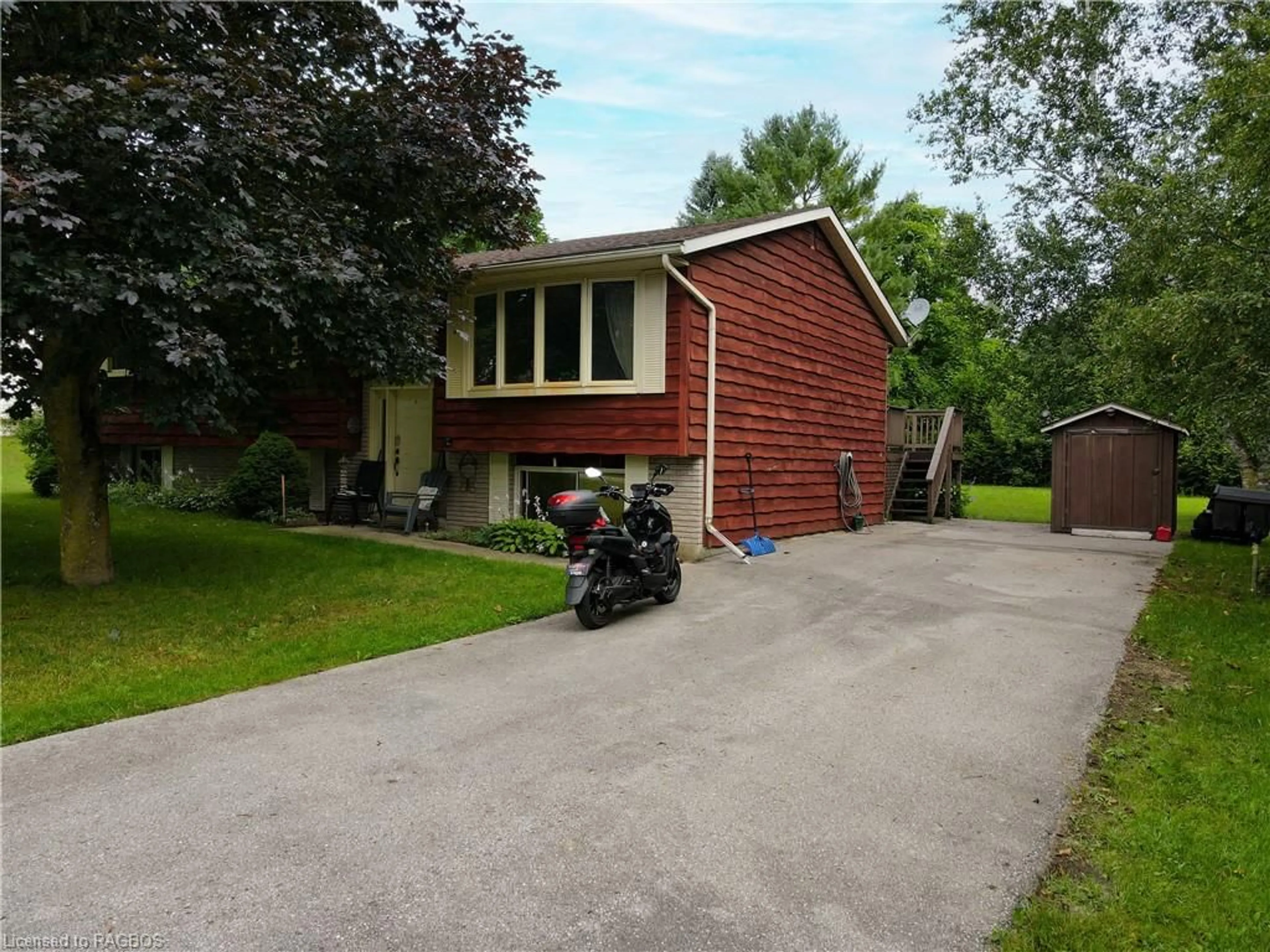 Frontside or backside of a home for 149 Westfall Cres, West Grey Ontario N4N 3B9