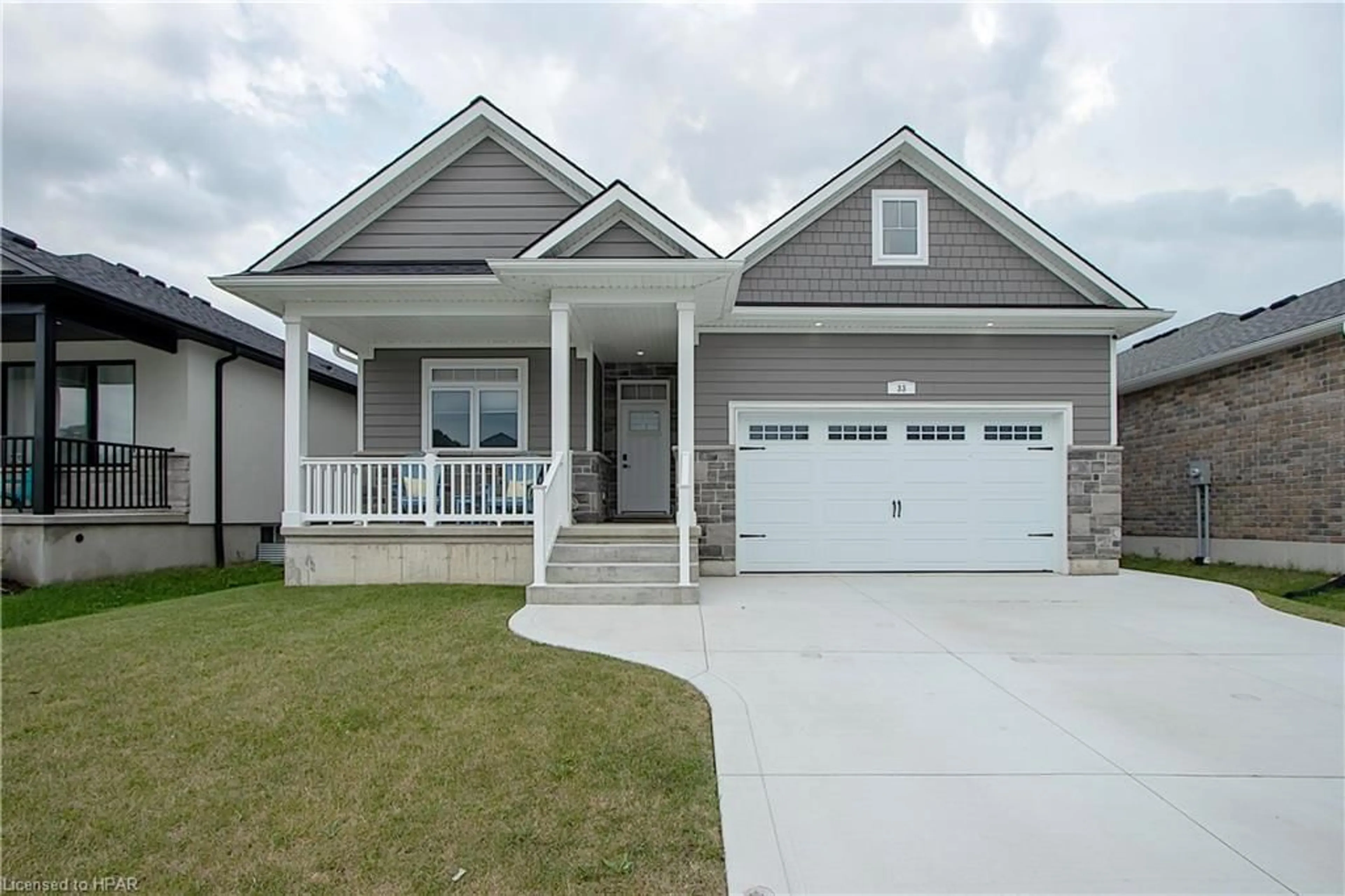 Frontside or backside of a home for 33 Brooklawn Drive, Grand Bend Ontario N0M 1T0