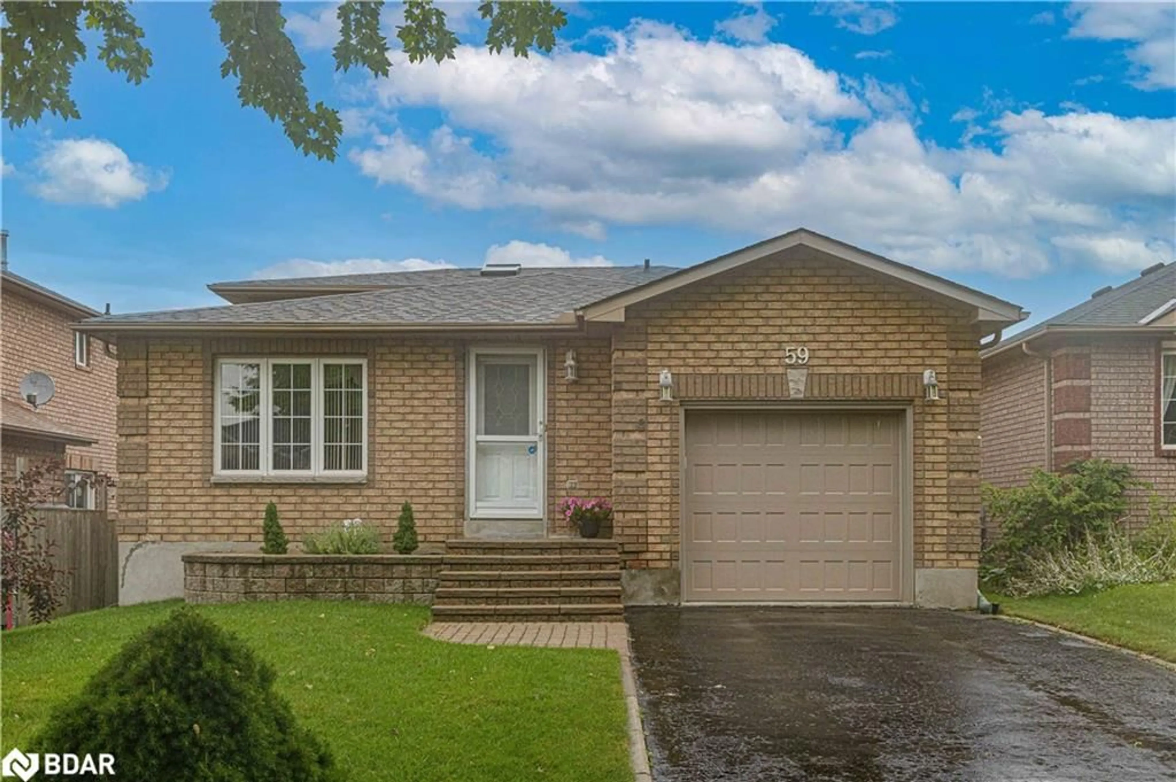 Home with brick exterior material for 59 Snowy Owl Cres, Barrie Ontario L4M 6P5