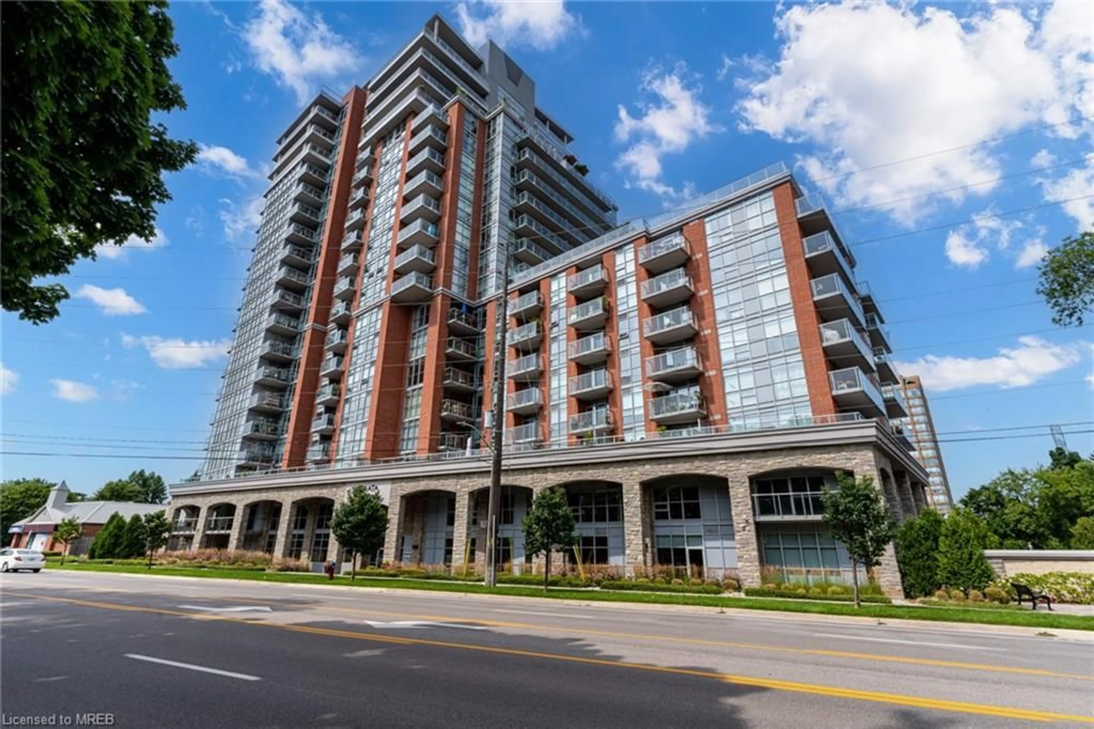 A pic from exterior of the house or condo for 551 Maple Ave #1108, Burlington Ontario L7S 1M7