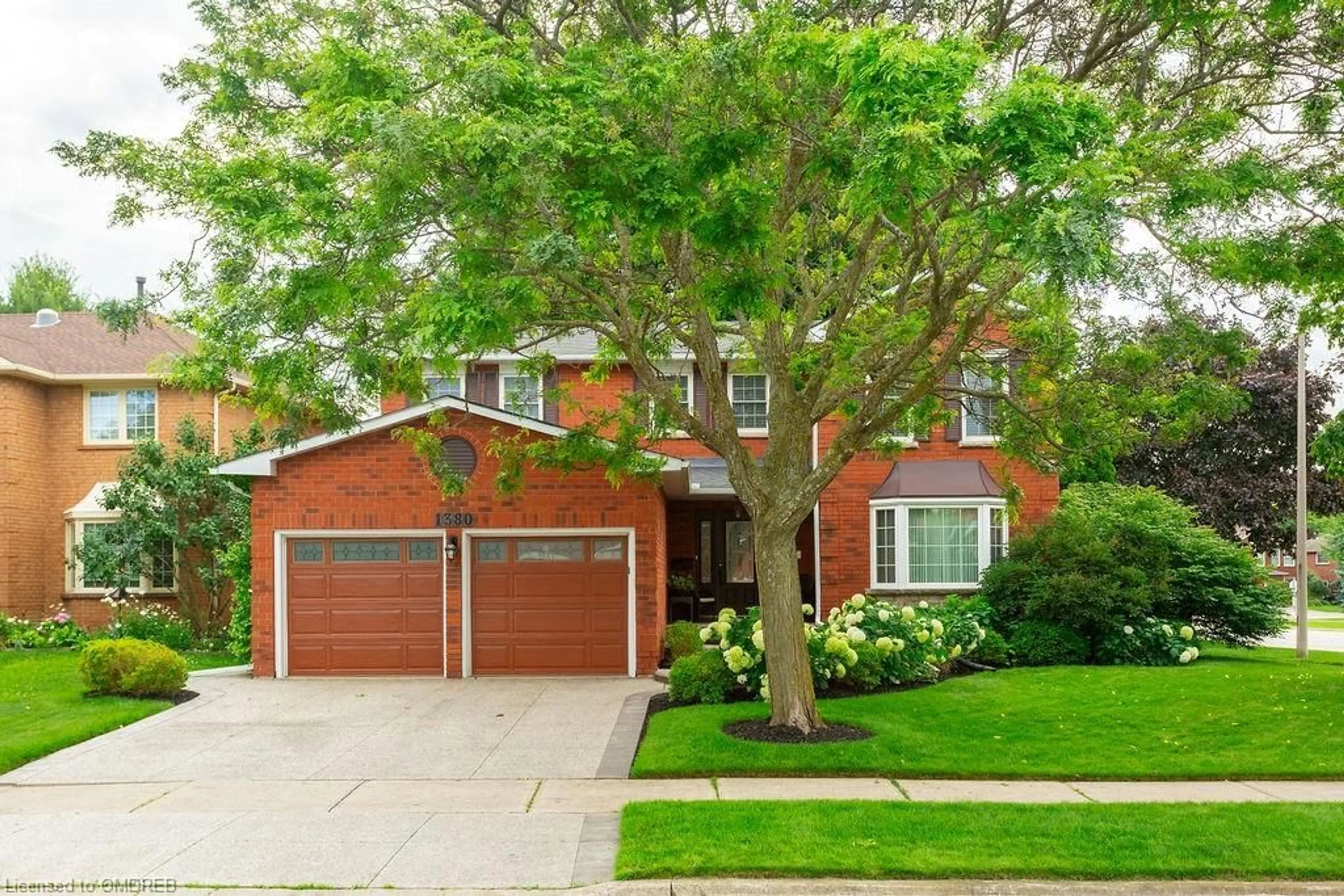 Home with brick exterior material for 1380 Old English Lane, Oakville Ontario L6M 2P8