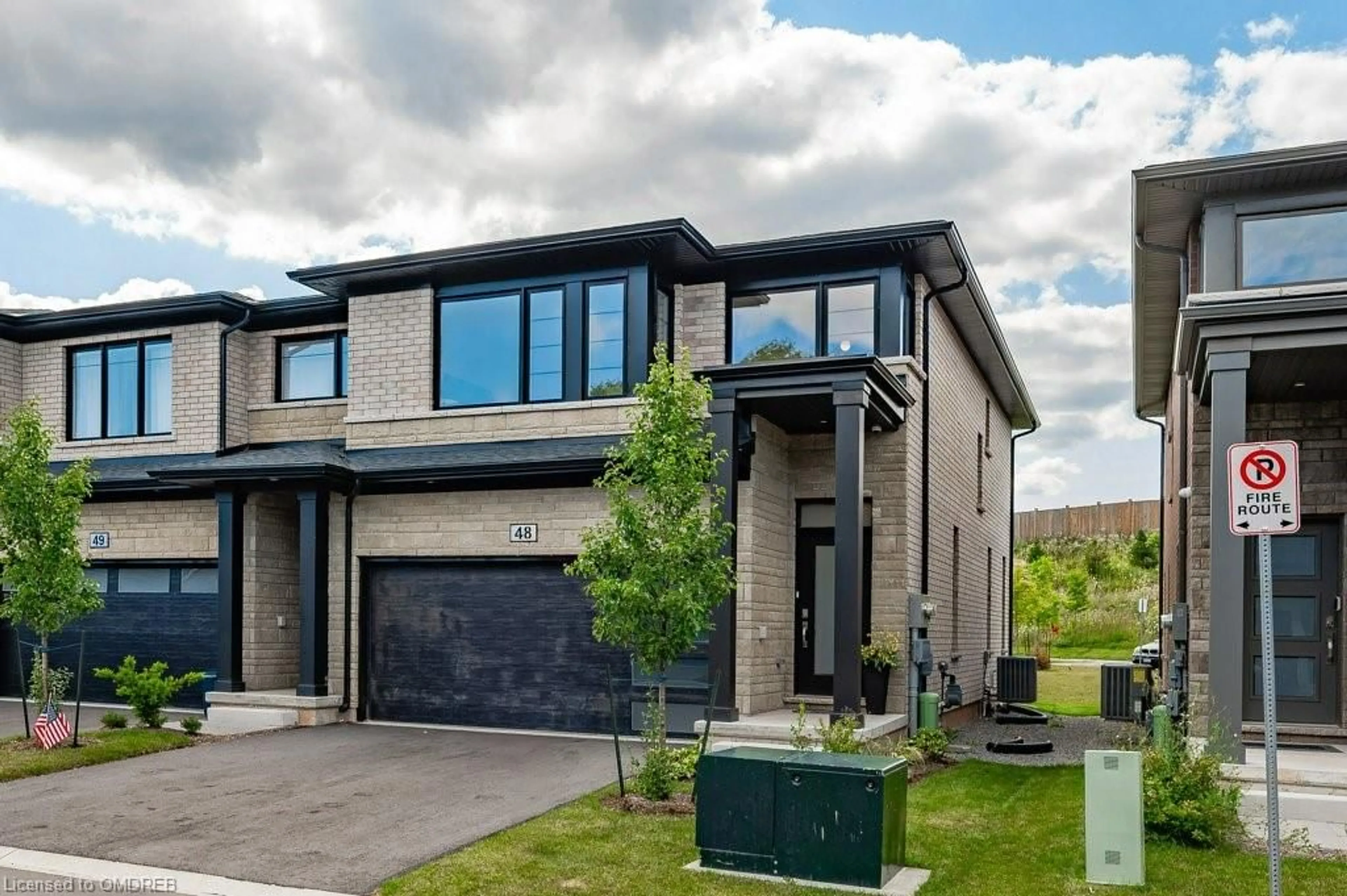 Frontside or backside of a home, the street view for 4552 Portage Rd #48, Niagara Falls Ontario L2E 6A8