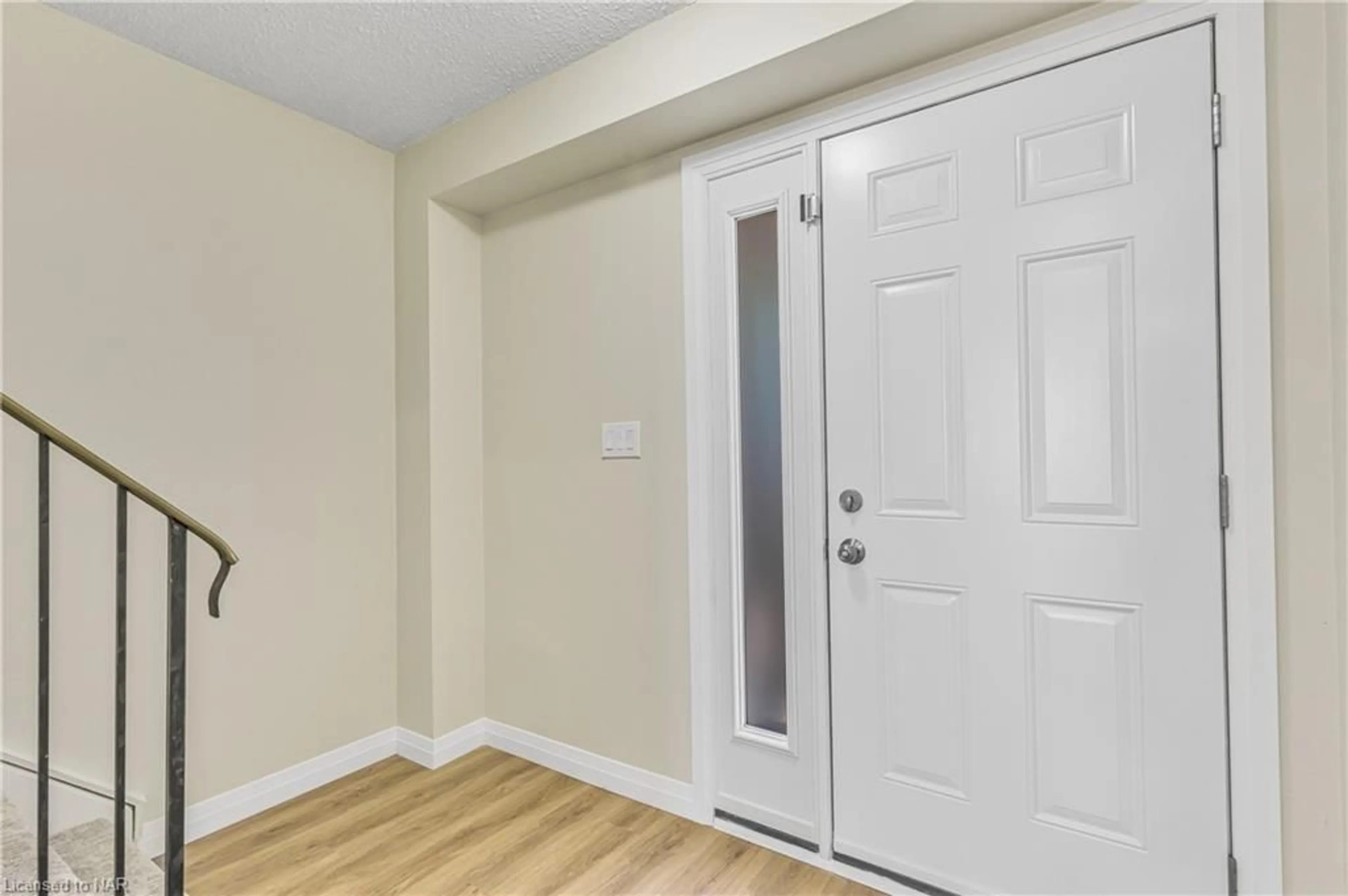 Indoor entryway for 286 Cushman Rd Rd #30, St. Catharines Ontario L2M 6Z2