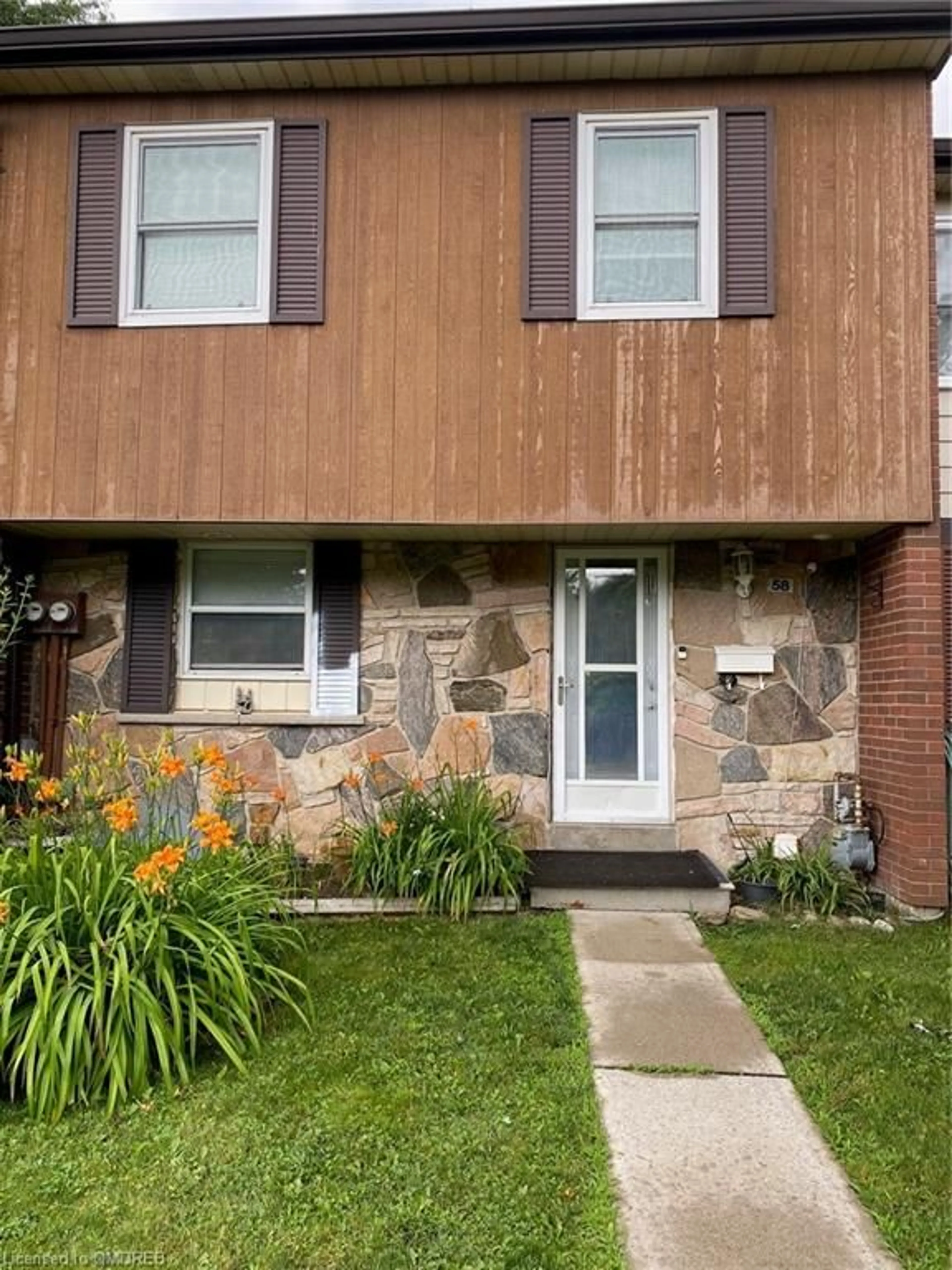 A pic from exterior of the house or condo for 2825 Gananoque Dr #58, Mississauga Ontario L5N 1V6