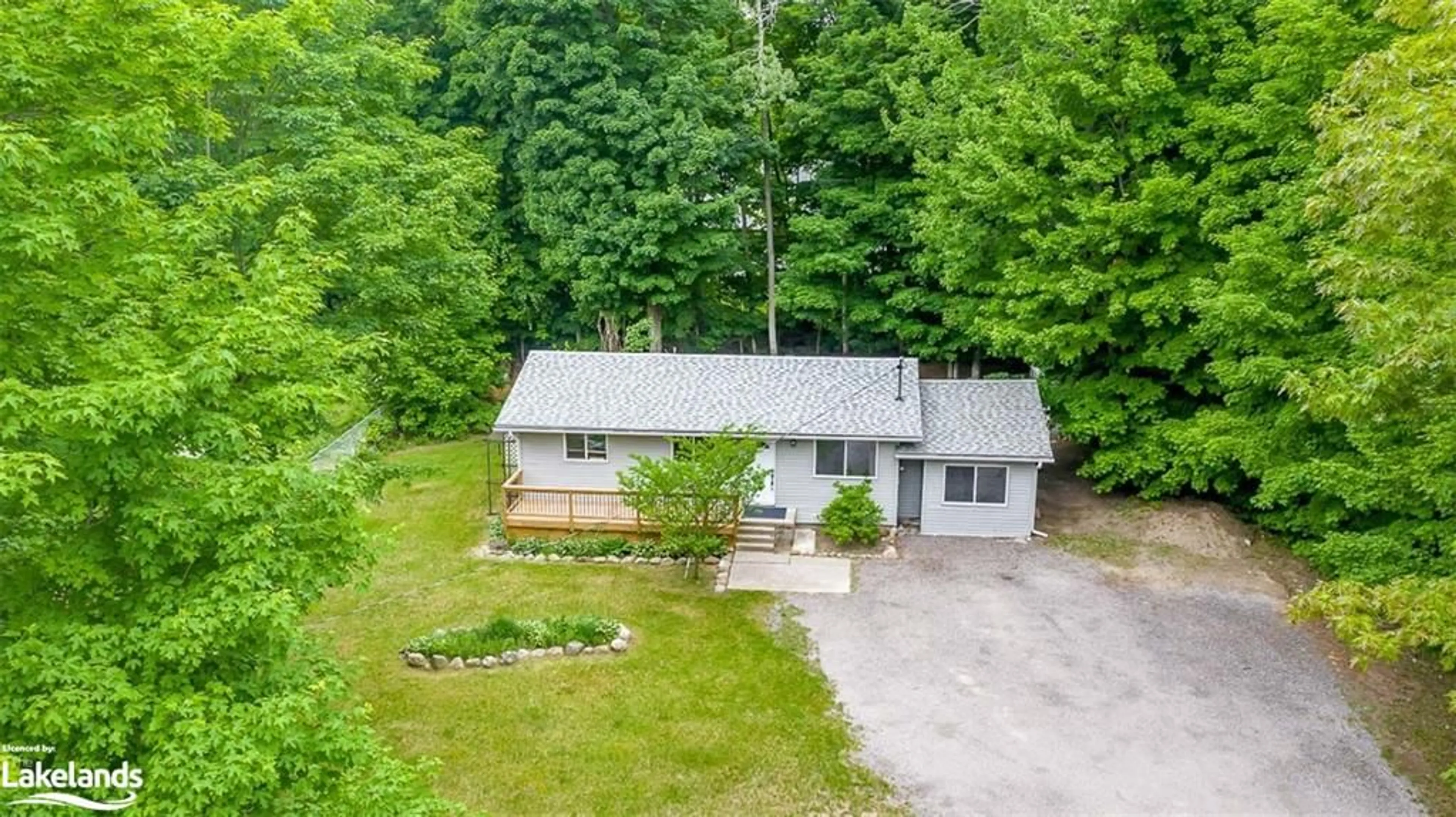 Cottage for 114 Desroches Trail, Tiny Ontario L9M 0H9