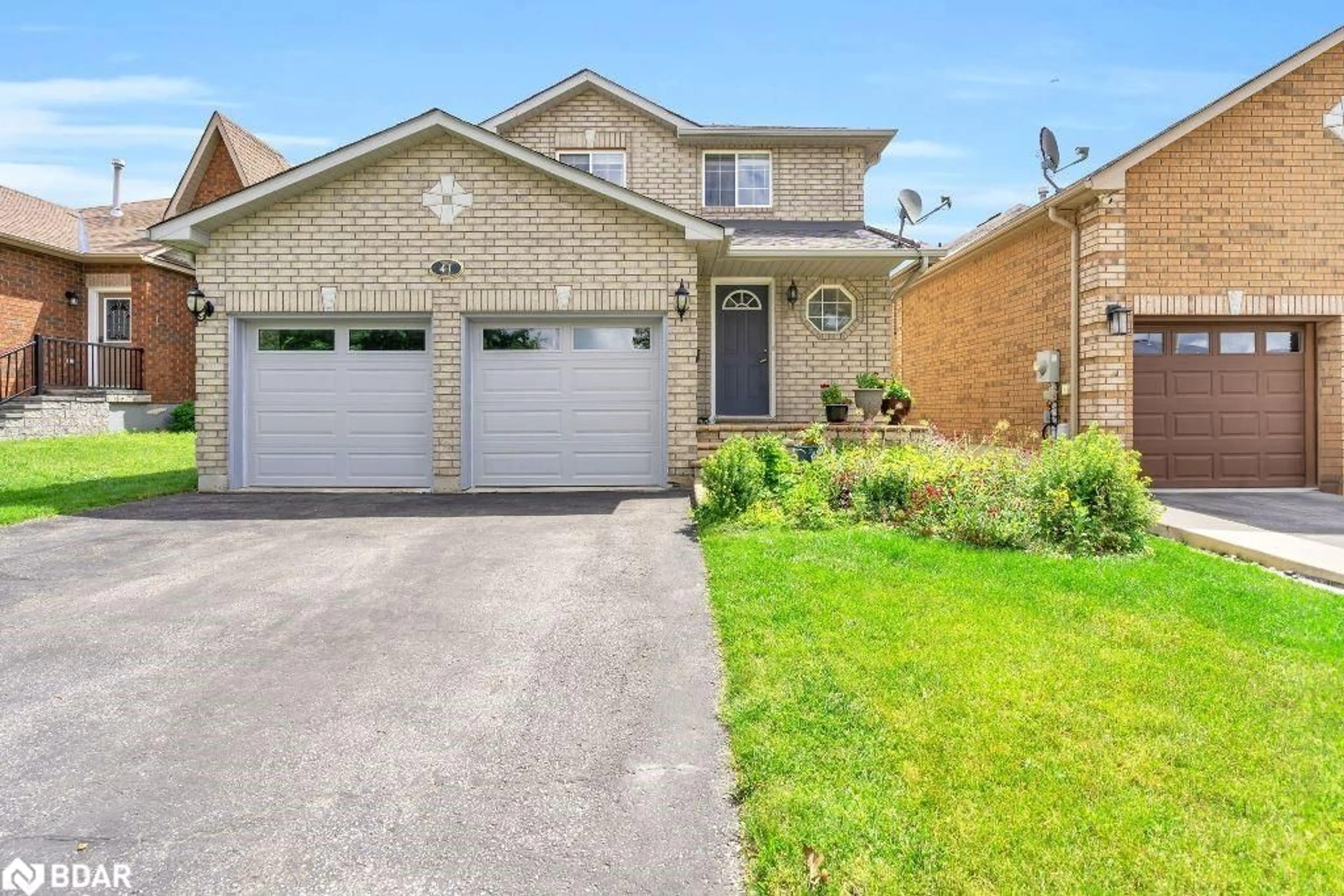 Frontside or backside of a home for 41 Seline Cres, Barrie Ontario L4N 0Y7