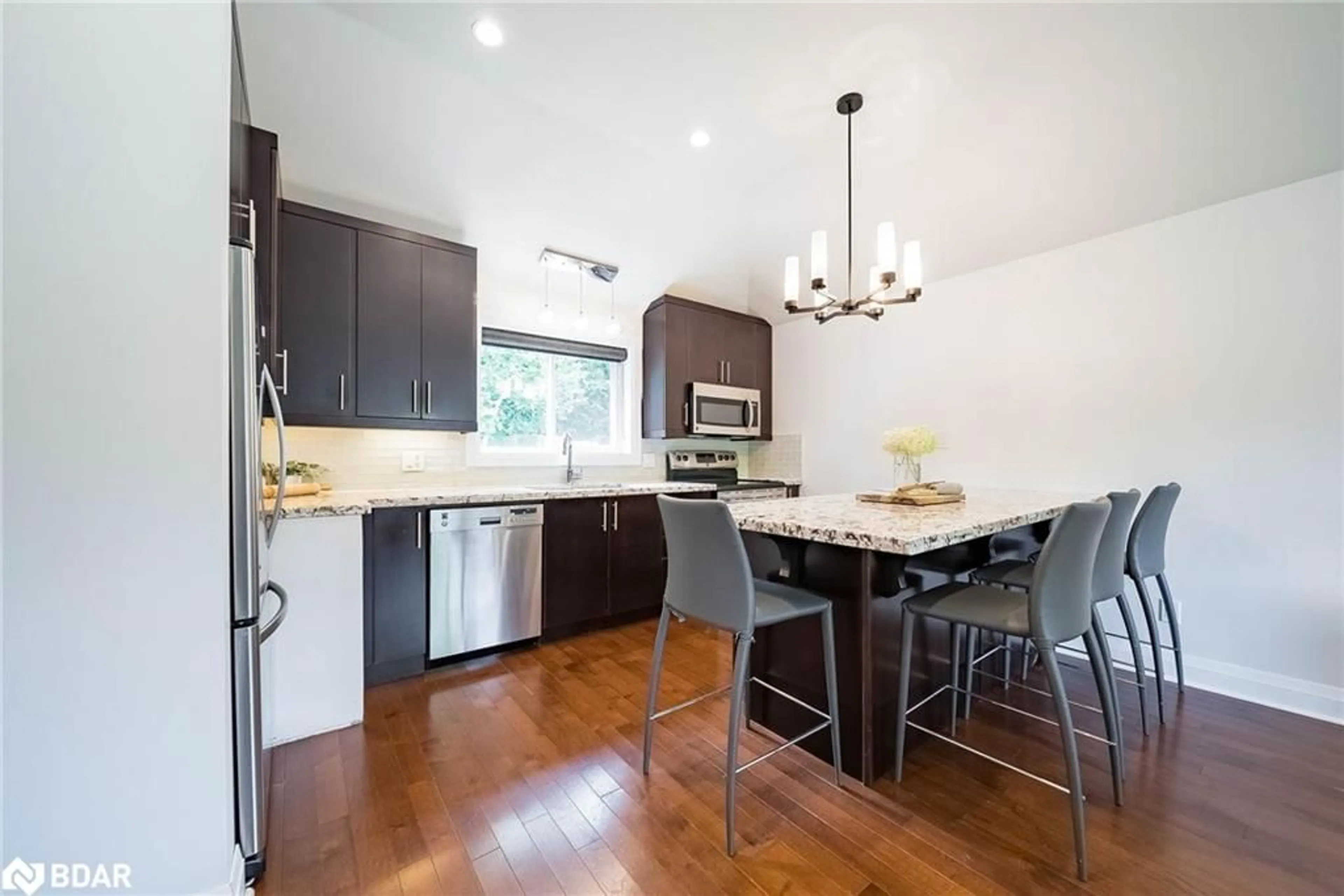 Contemporary kitchen for 12 Davidson St, Barrie Ontario L4M 3R8