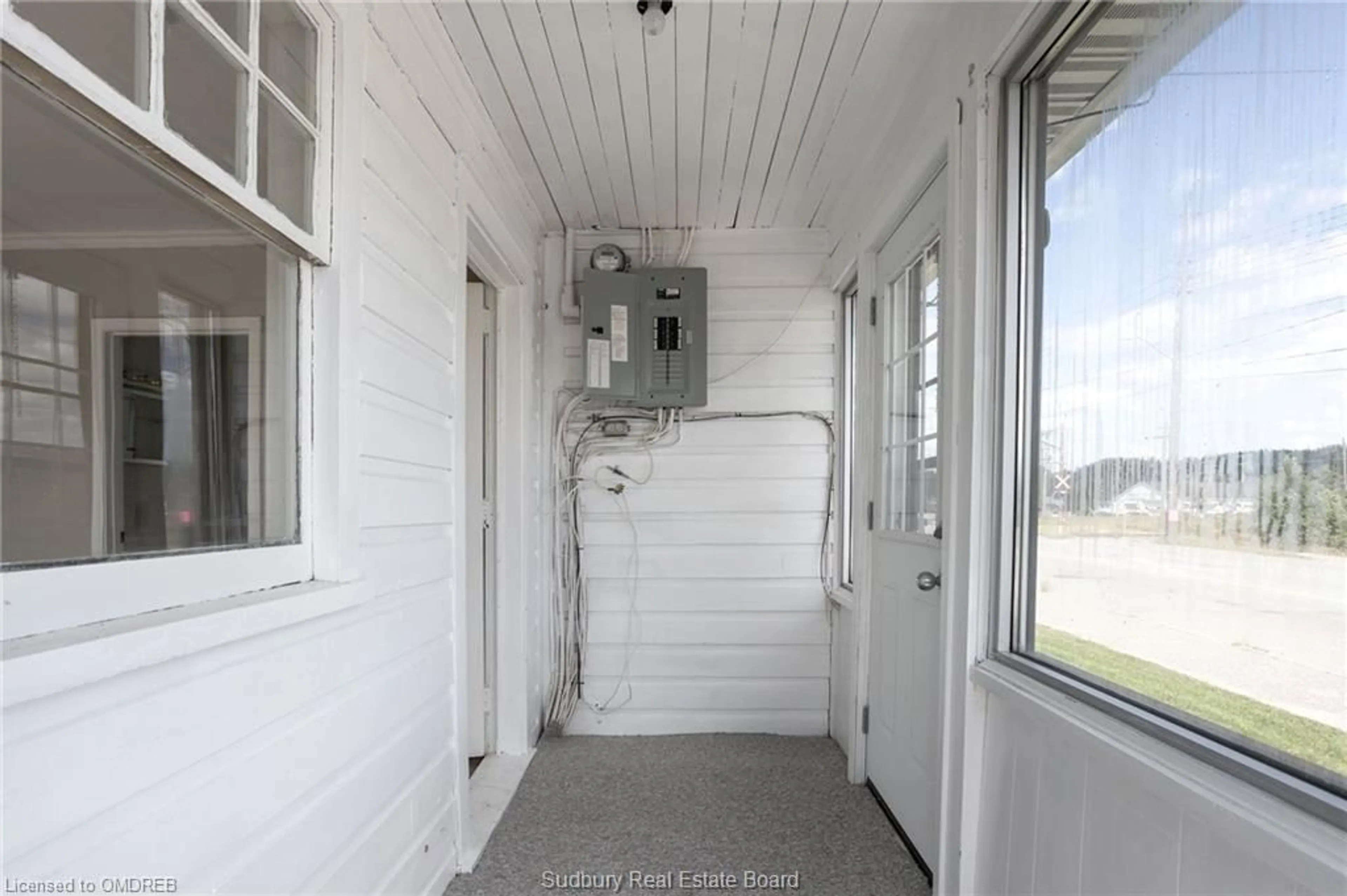 Indoor entryway, cement floor for 67 Dennie St, Capreol Ontario P0M 1H0