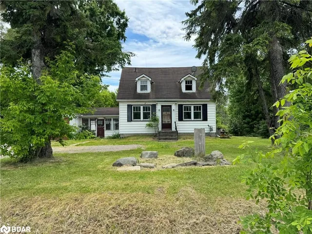 1100/1106 Old Highway 2, Quinte West 2