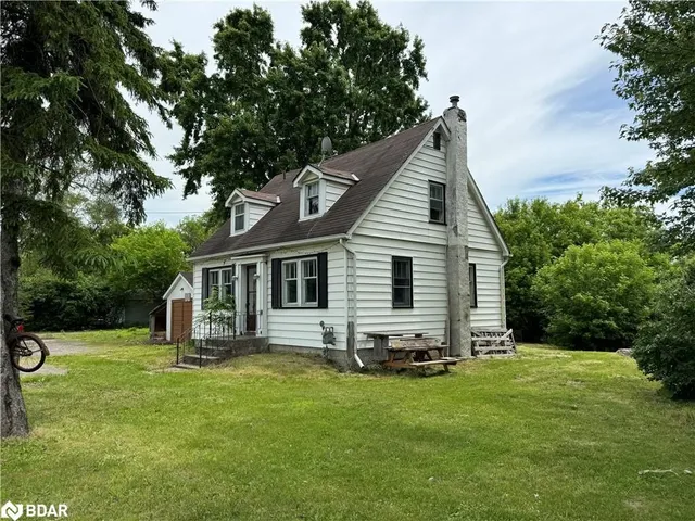 1100/1106 Old Highway 2, Quinte West 3