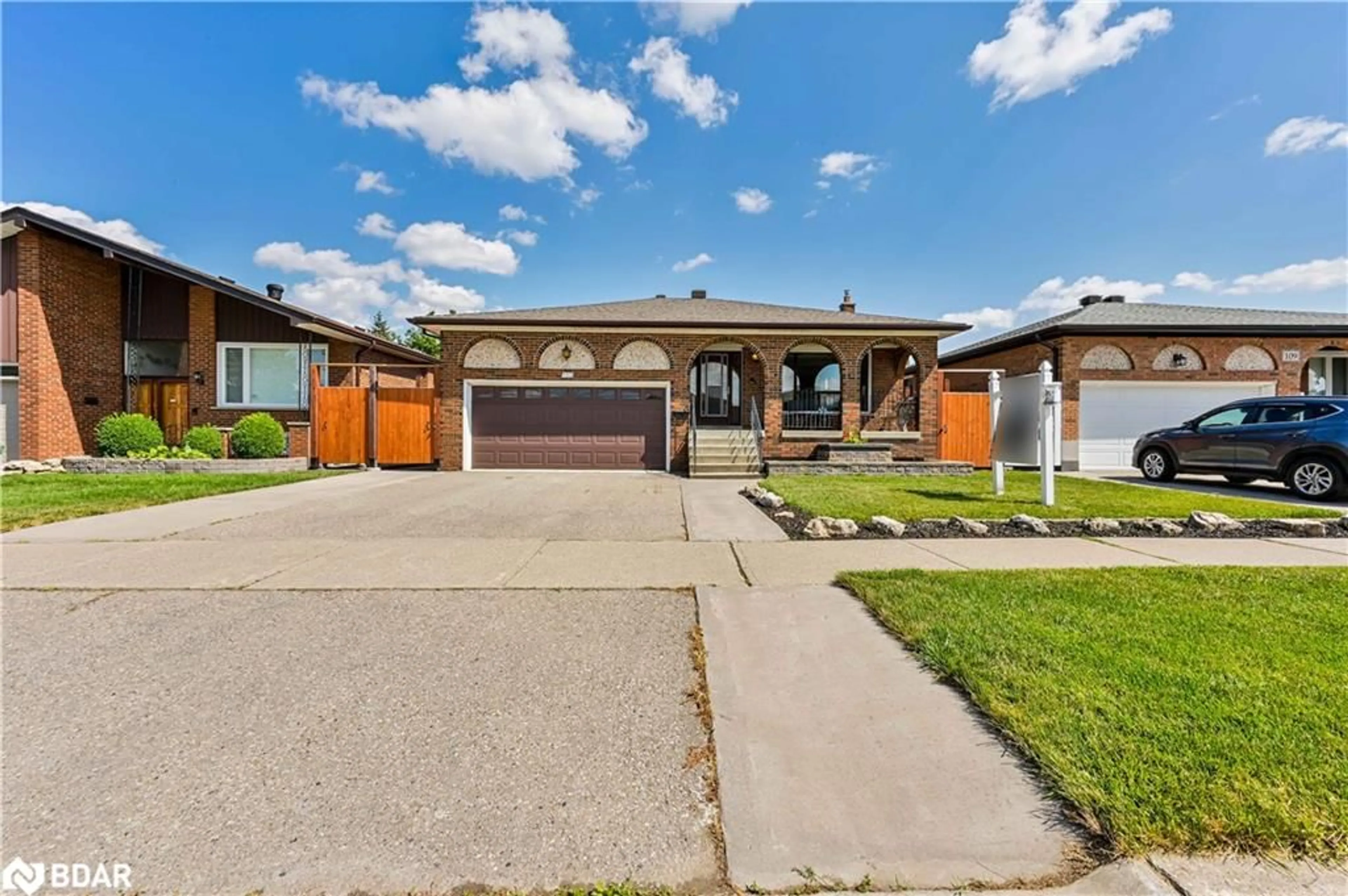 Frontside or backside of a home, the street view for 107 Linkdale Rd, Brampton Ontario L6V 2V4