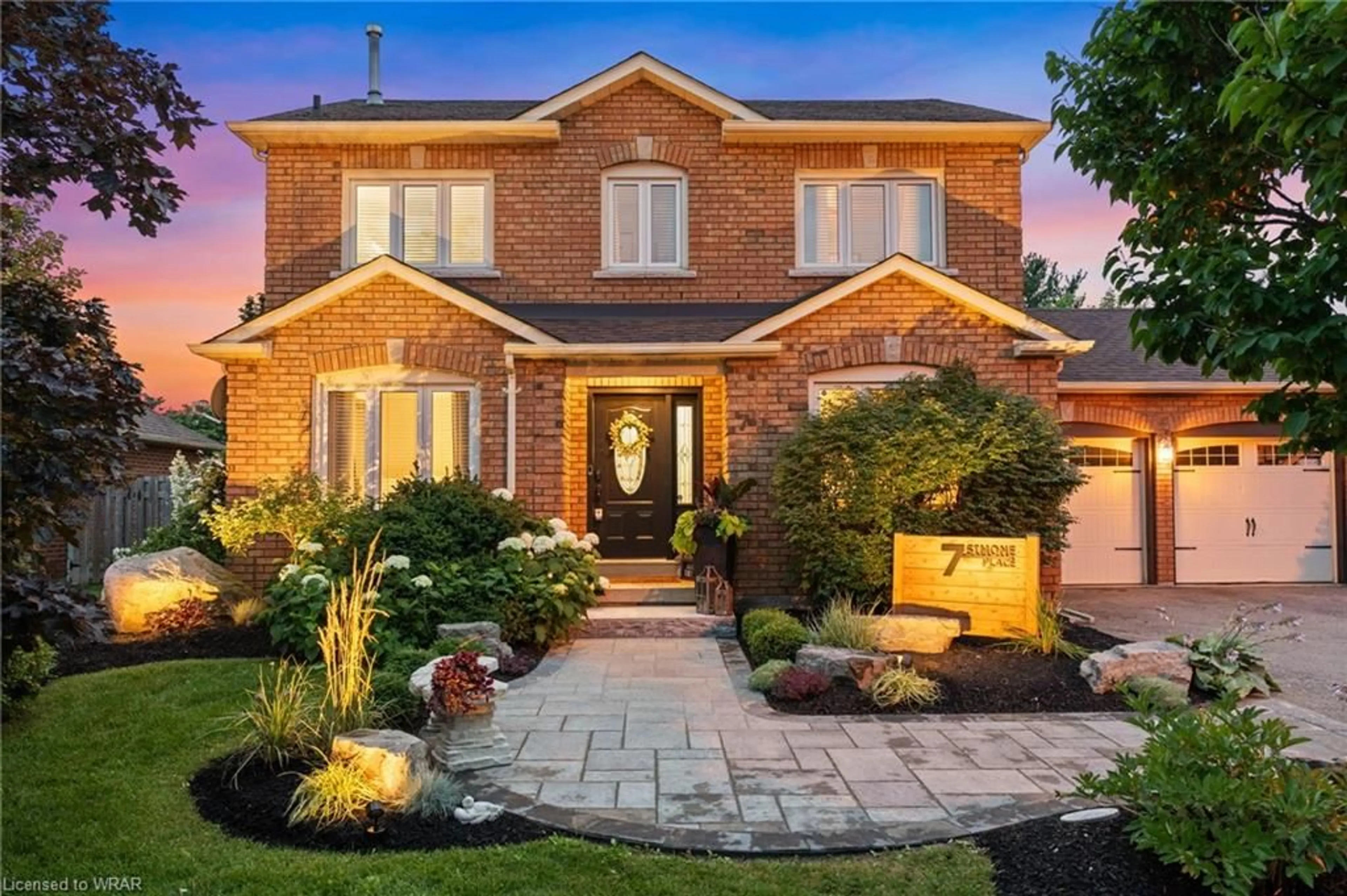 Home with brick exterior material for 7 Simone Pl, Ayr Ontario N0B 1E0