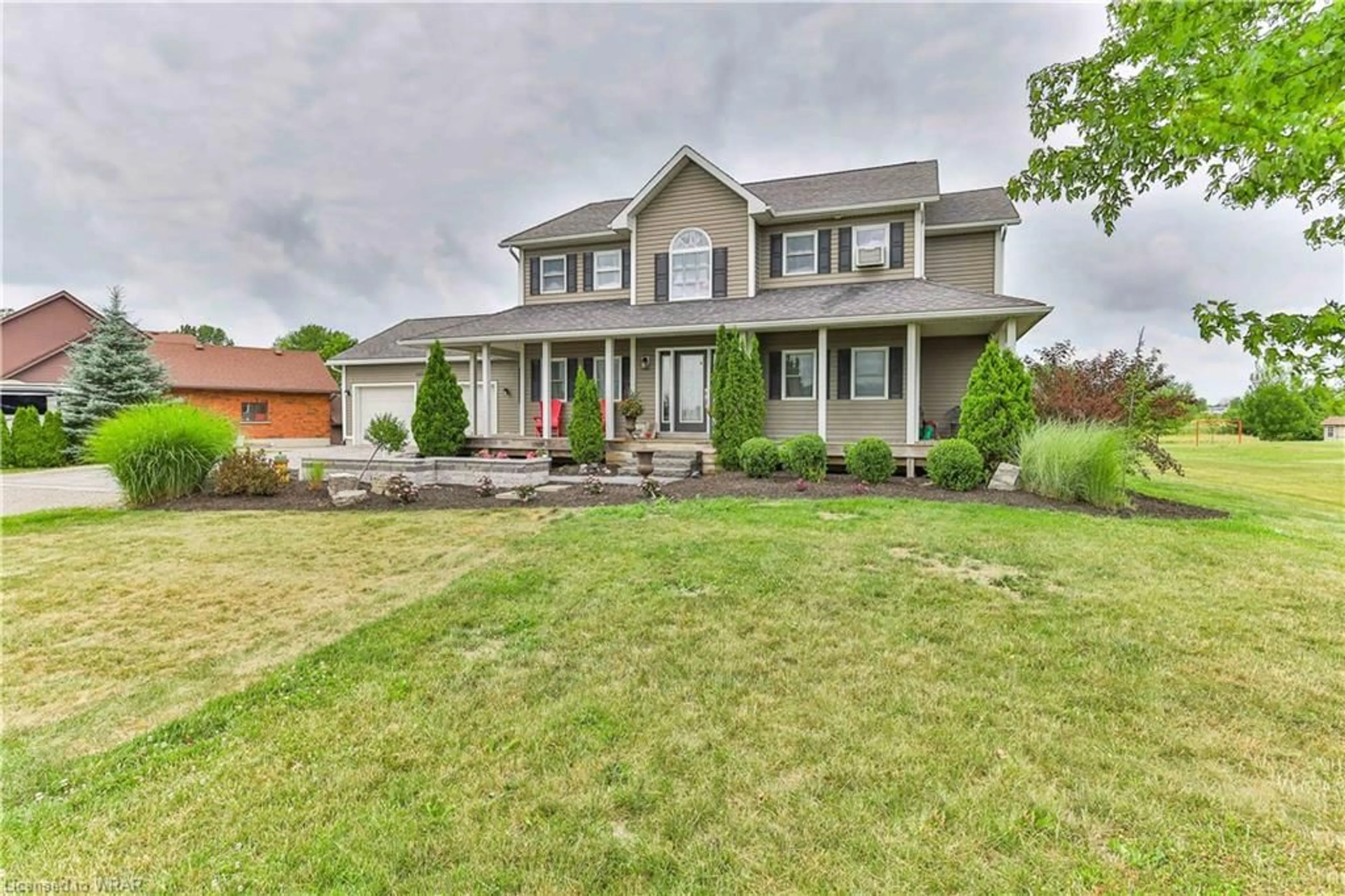 Frontside or backside of a home for 1015 Walton Ave, Listowel Ontario N4W 3S2