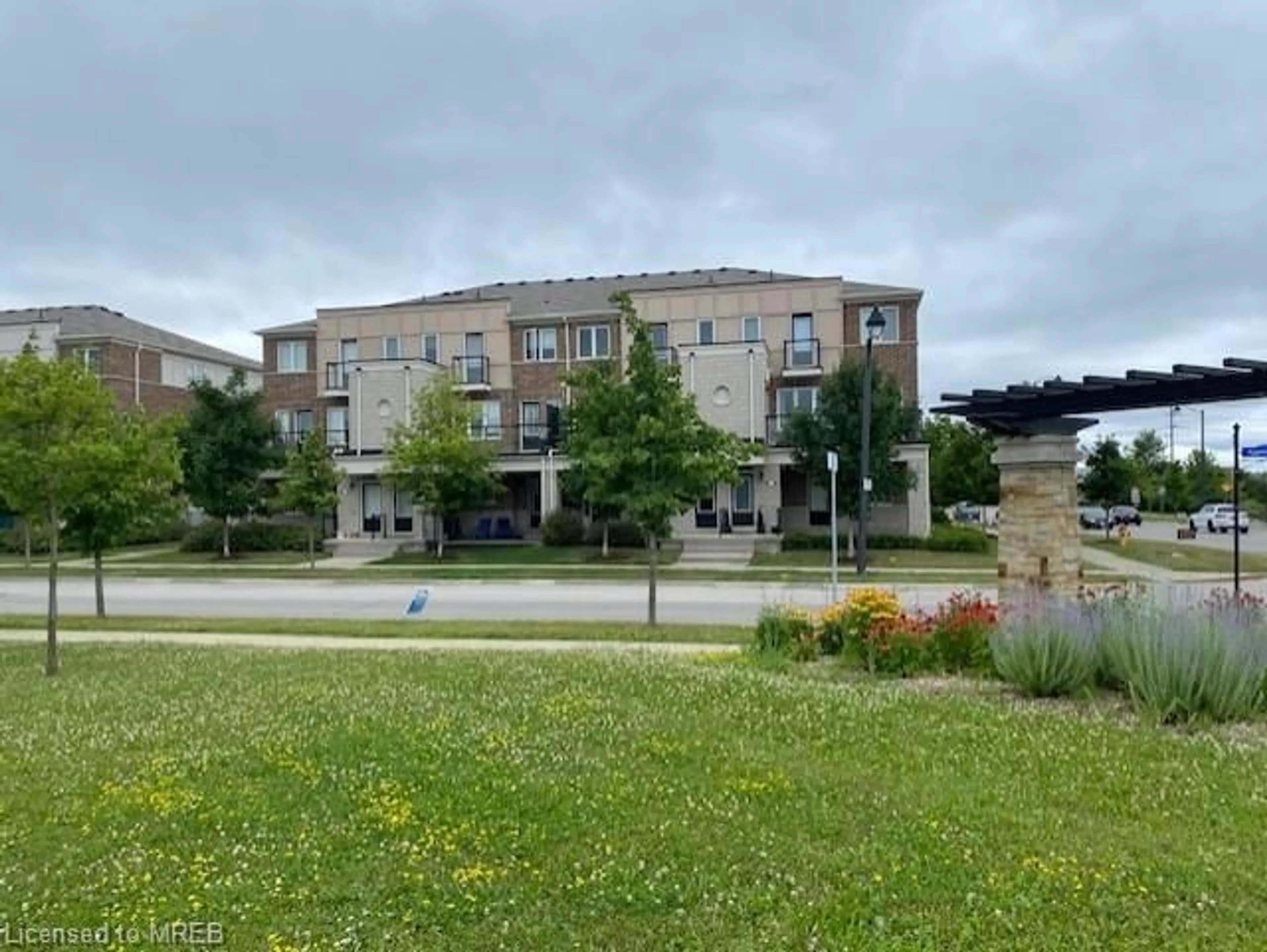 A pic from exterior of the house or condo for 42 Daylily Lane #17, Kitchener Ontario N2R 0L7