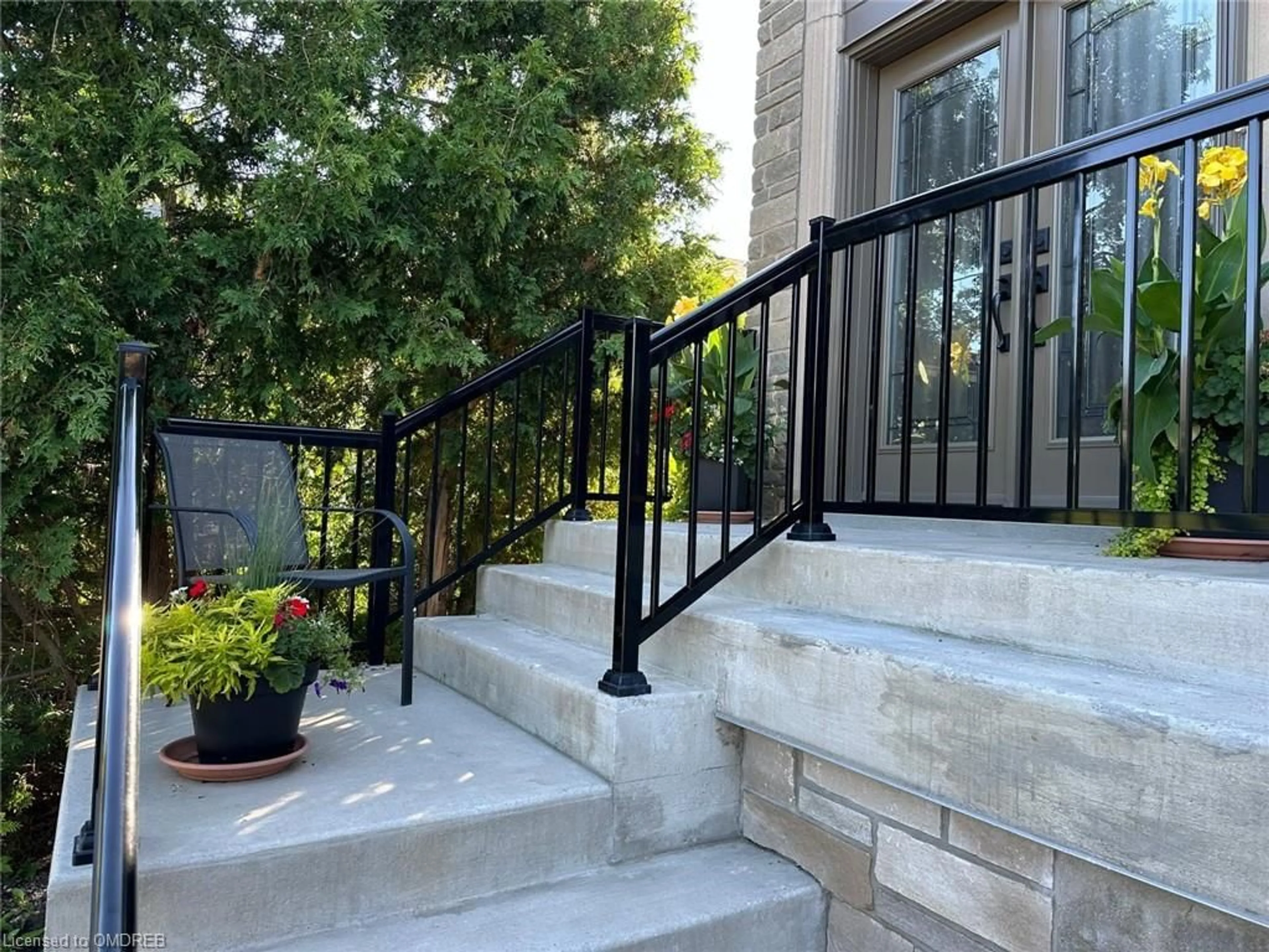 Stairs for 2250 Rockingham Dr #46, Oakville Ontario L6H 6J3