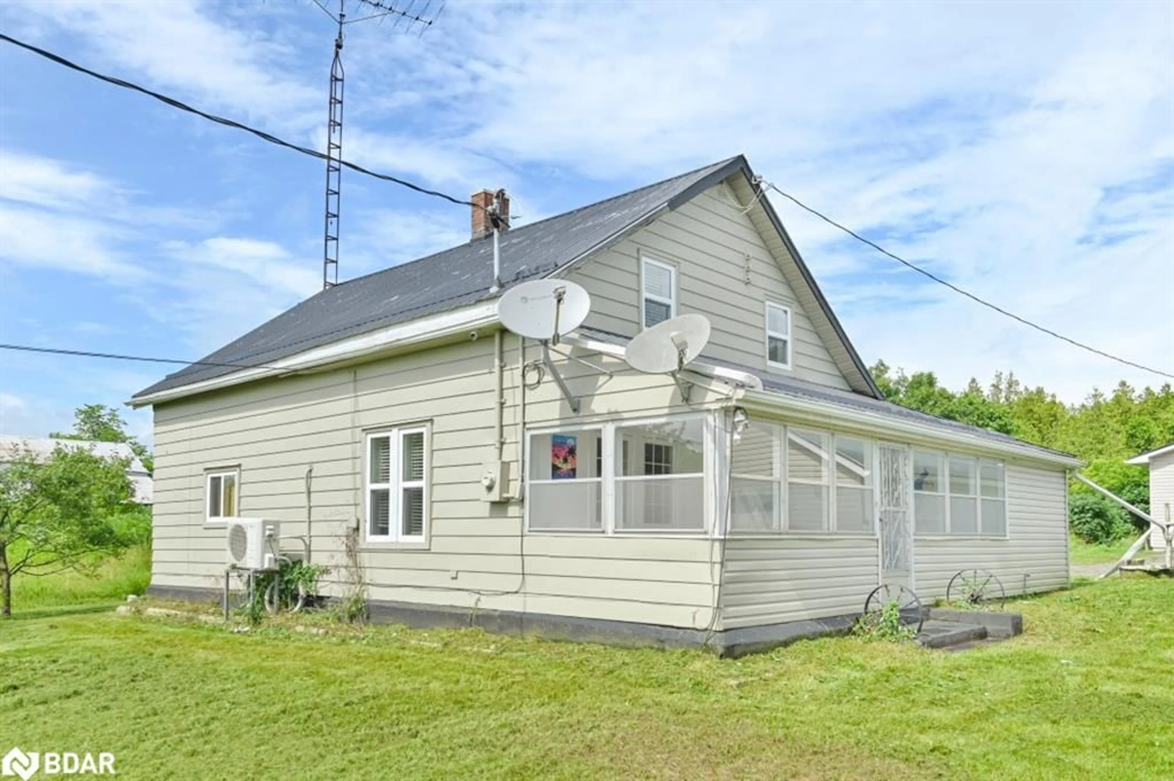 Cottage for 48 Camp Rd, Tweed Ontario K0K 3J0
