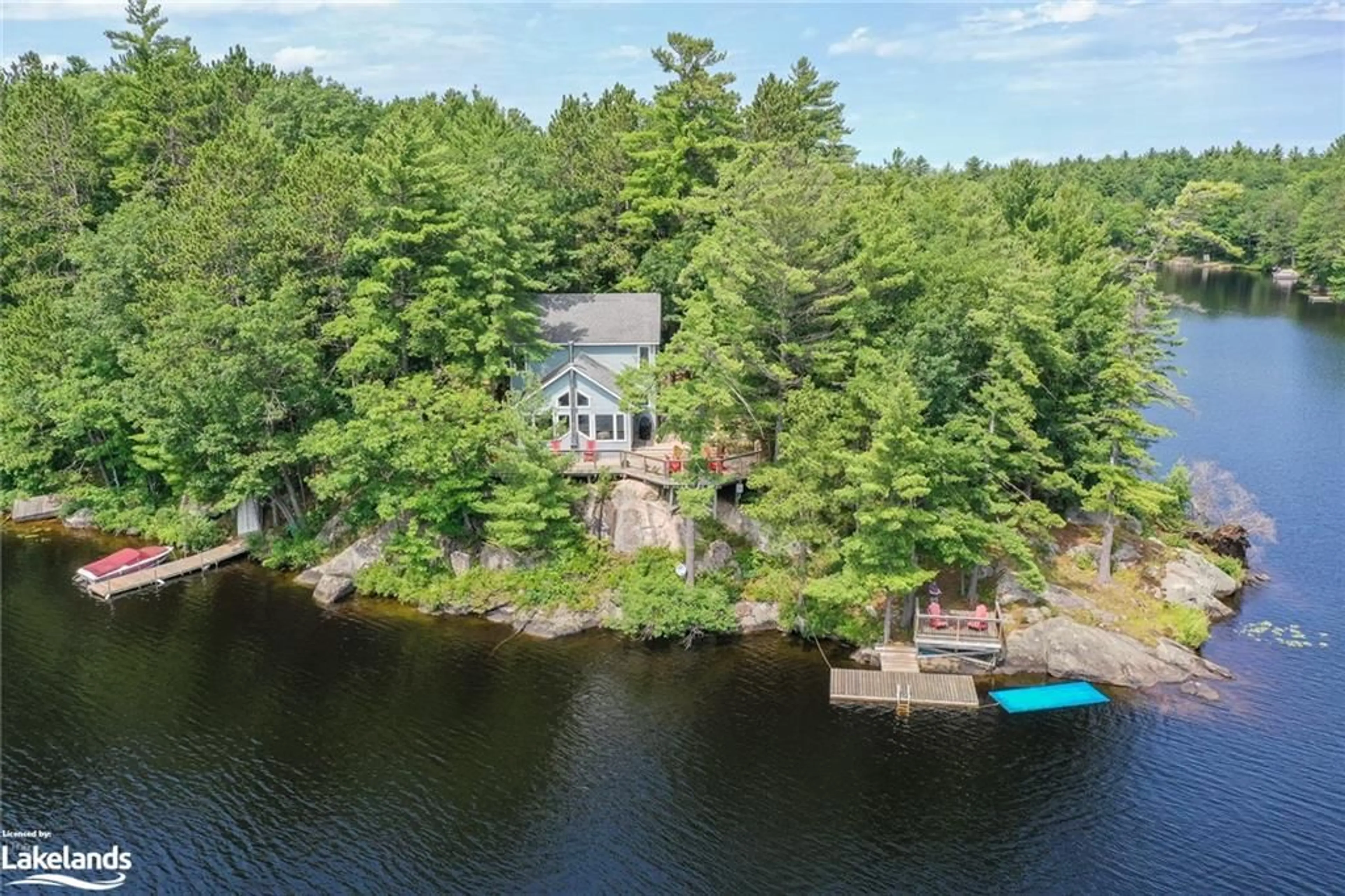 Cottage for 1049 Route 11 Rd, Gravenhurst Ontario P1P 1R3