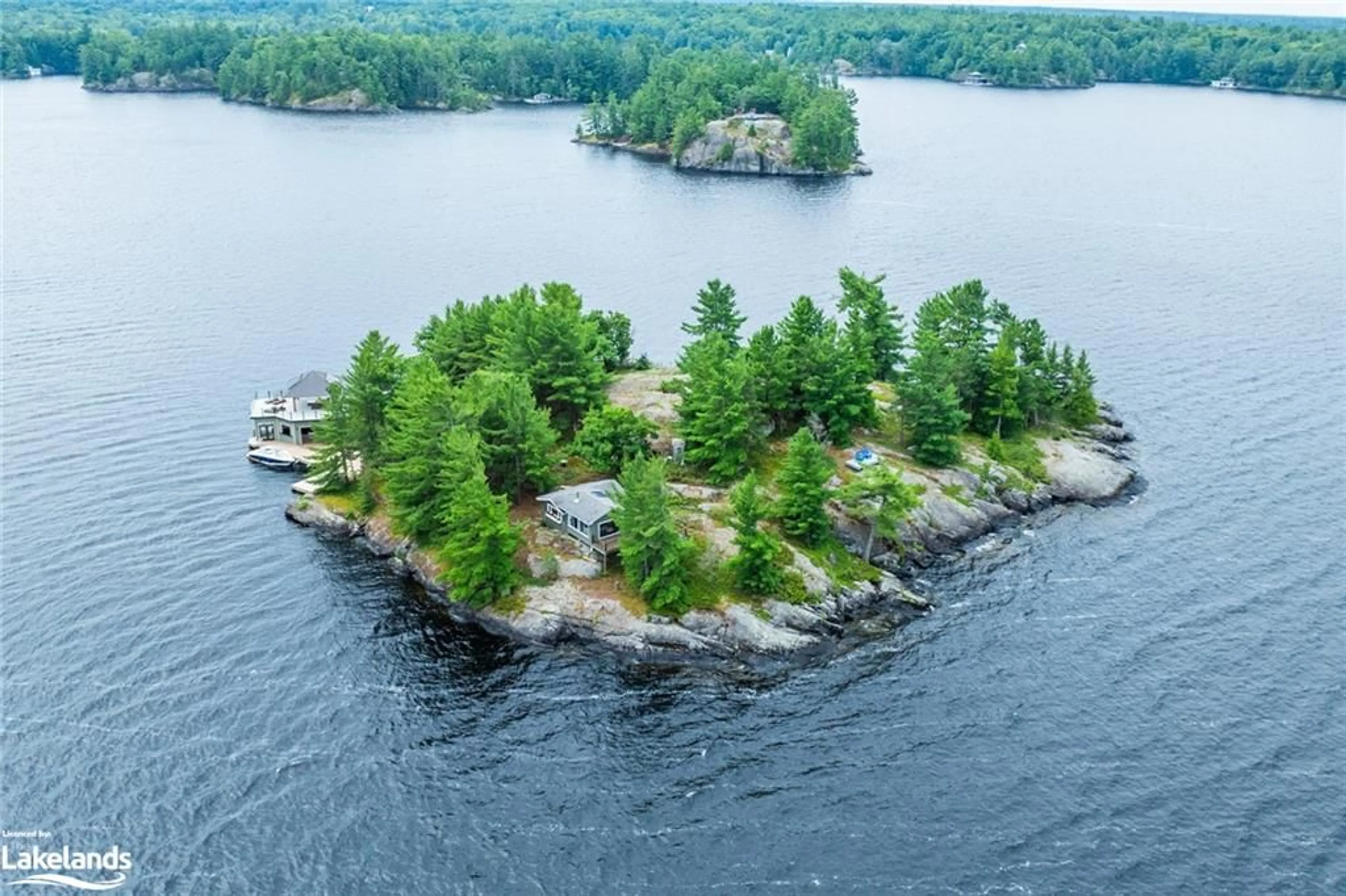 Cottage for 1 Helena Island, Gravenhurst Ontario P1P 1R1