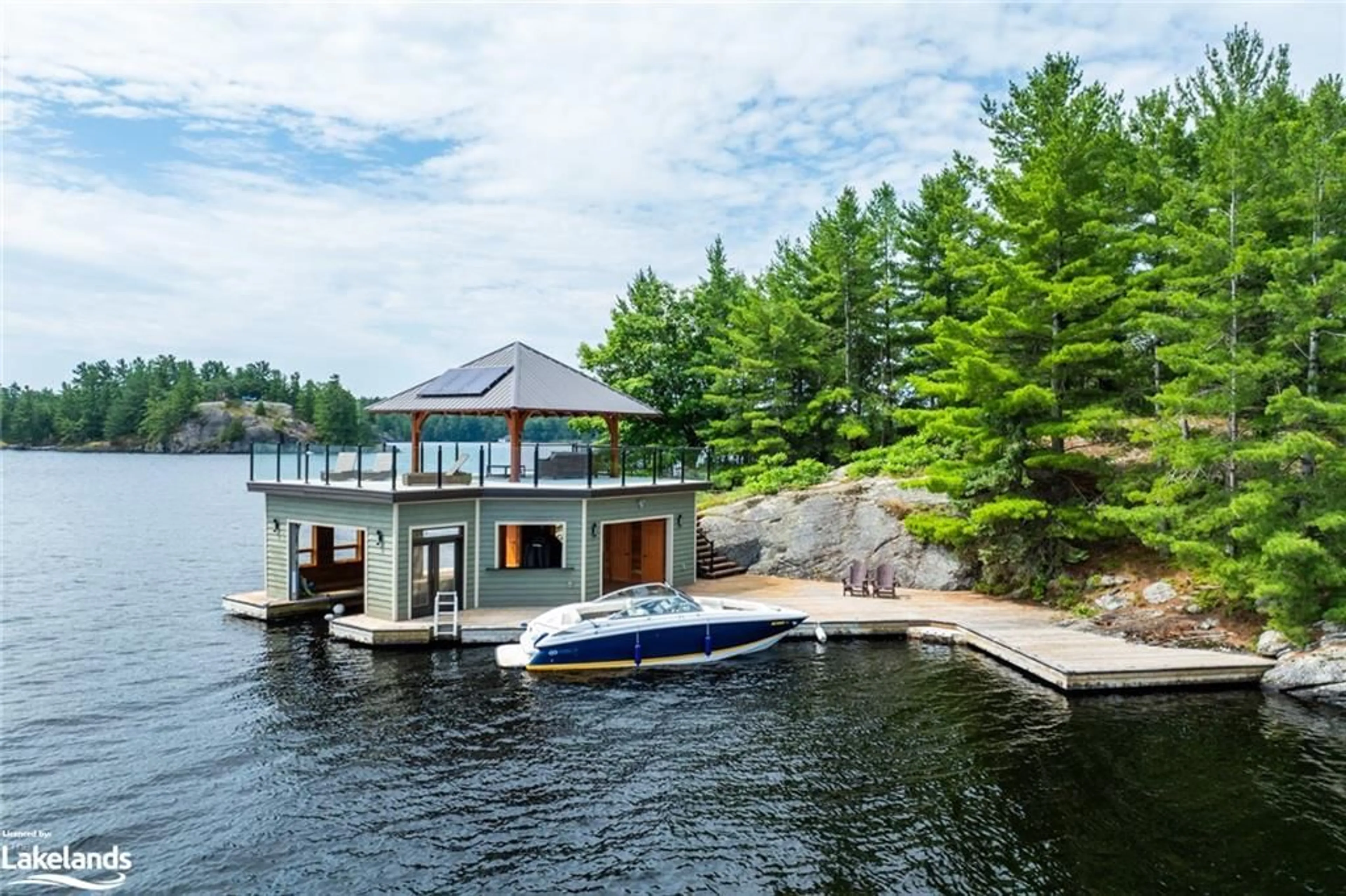 Cottage for 1 Helena Island, Gravenhurst Ontario P1P 1R1