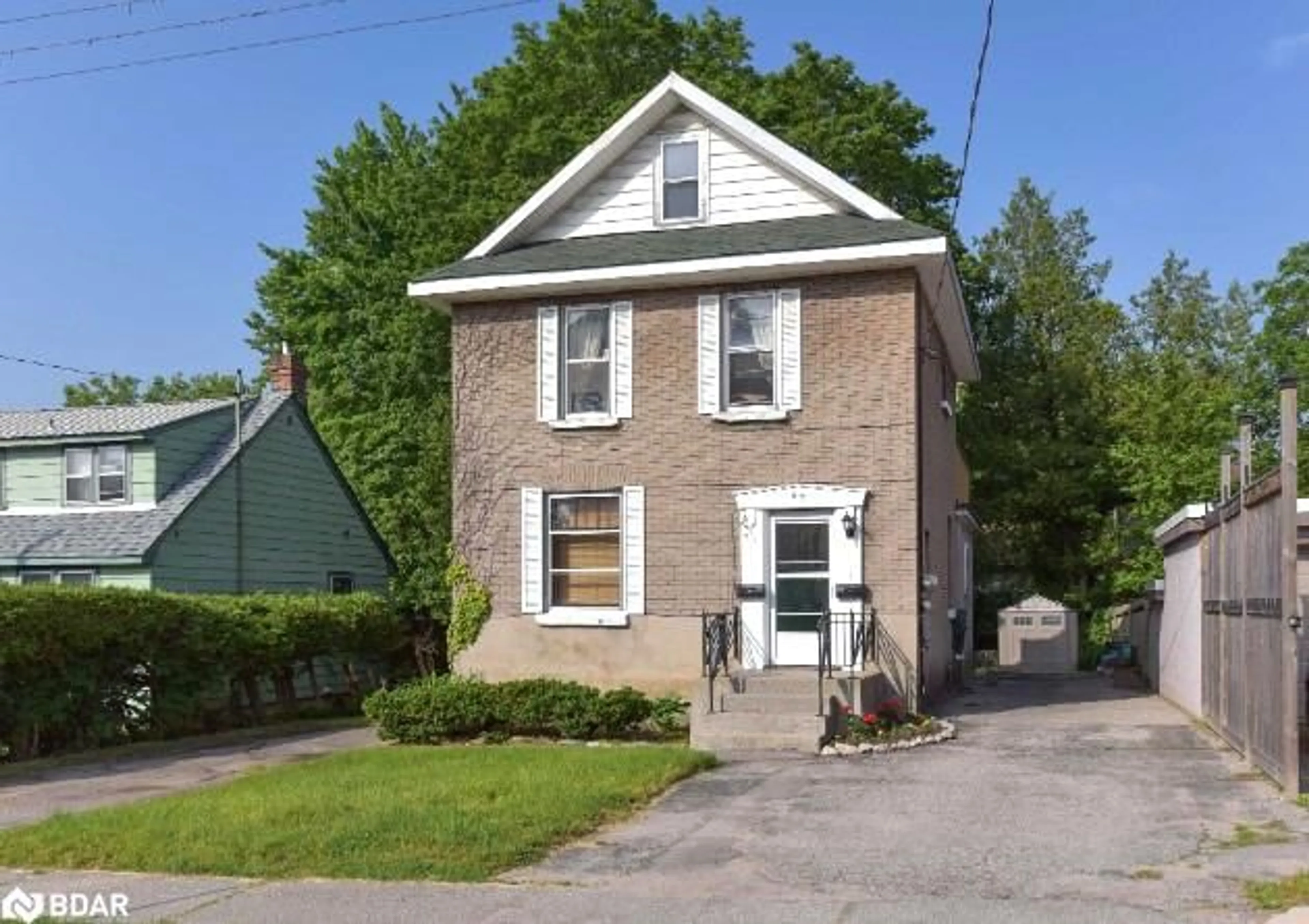 Frontside or backside of a home for 87 Mckenzie St, Orillia Ontario L3V 6H7