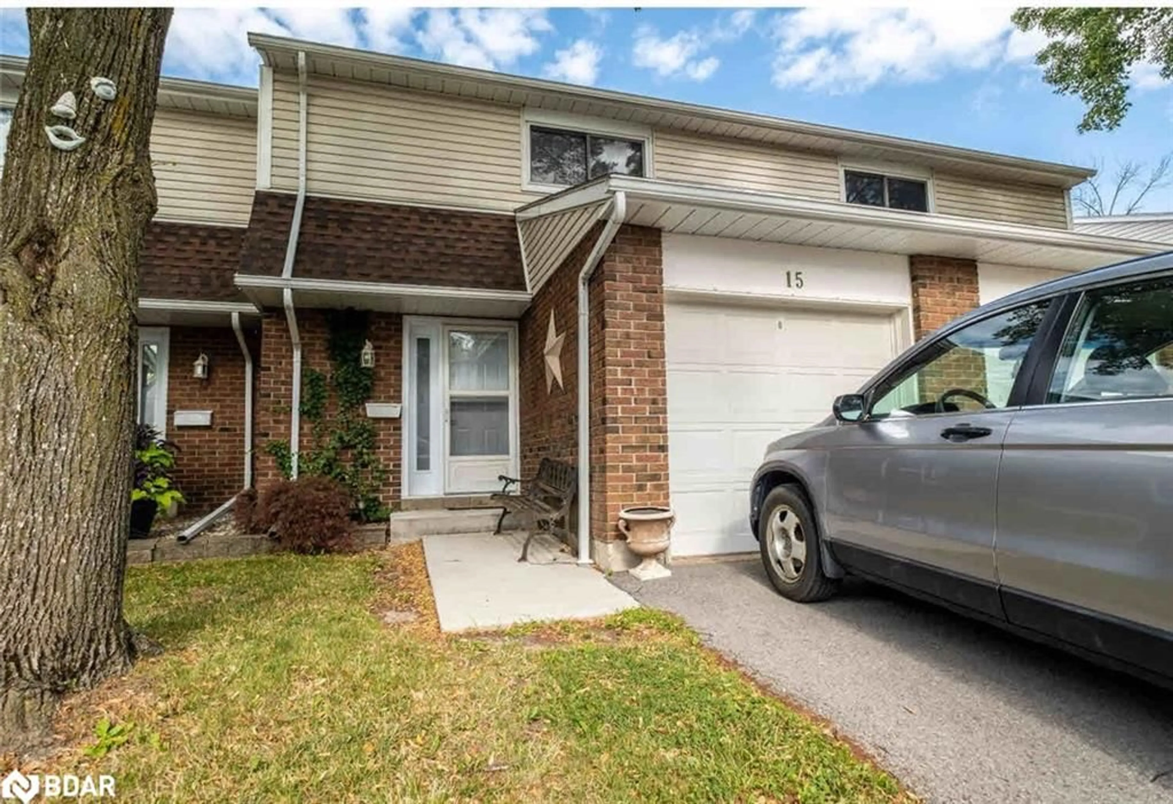 A pic from exterior of the house or condo for 286 Cushman Road Rd #15, St. Catharines Ontario L2M 7X7
