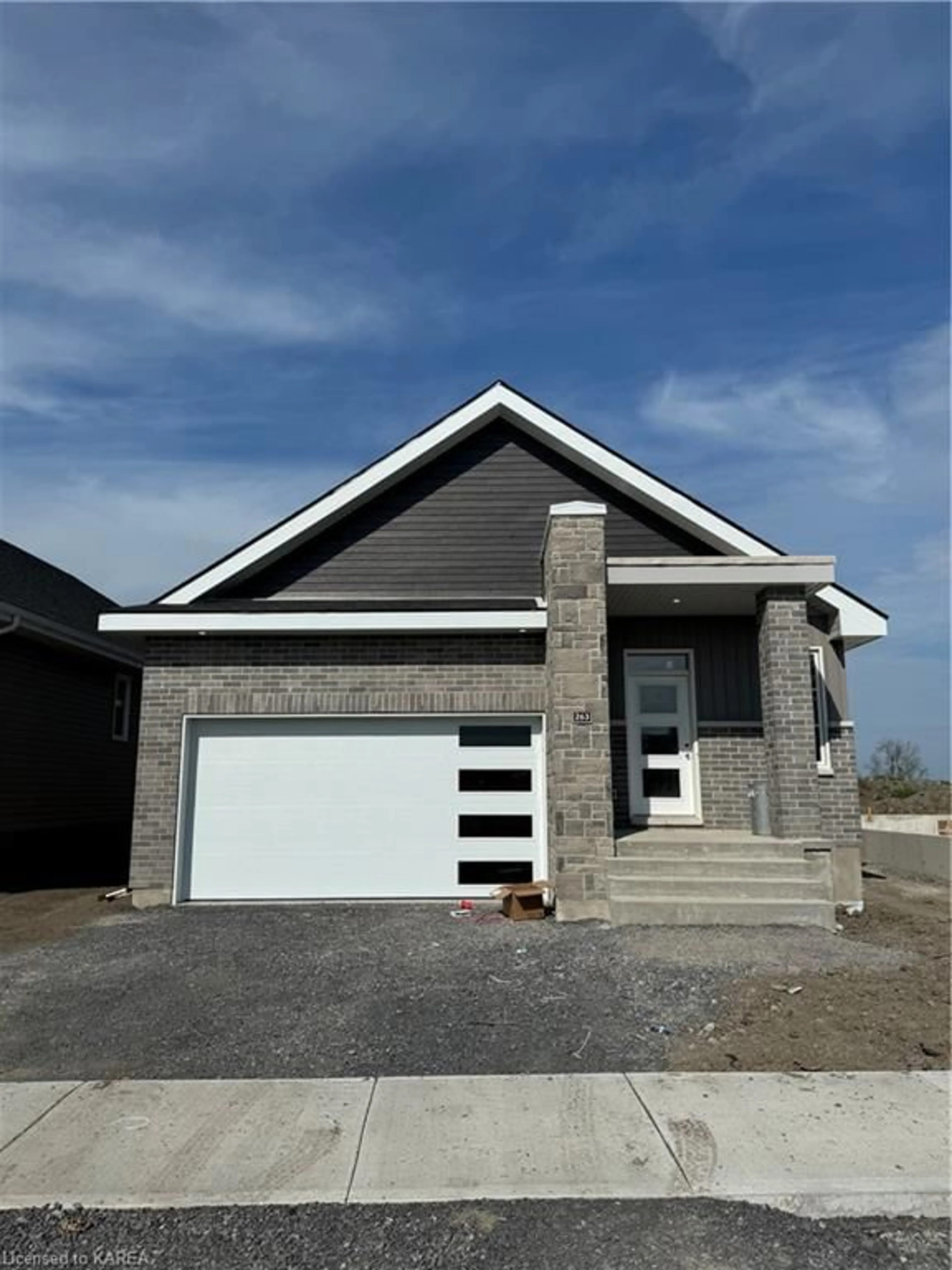 Home with brick exterior material for 263 Pratt Dr, Amherstview Ontario K7N 0E8
