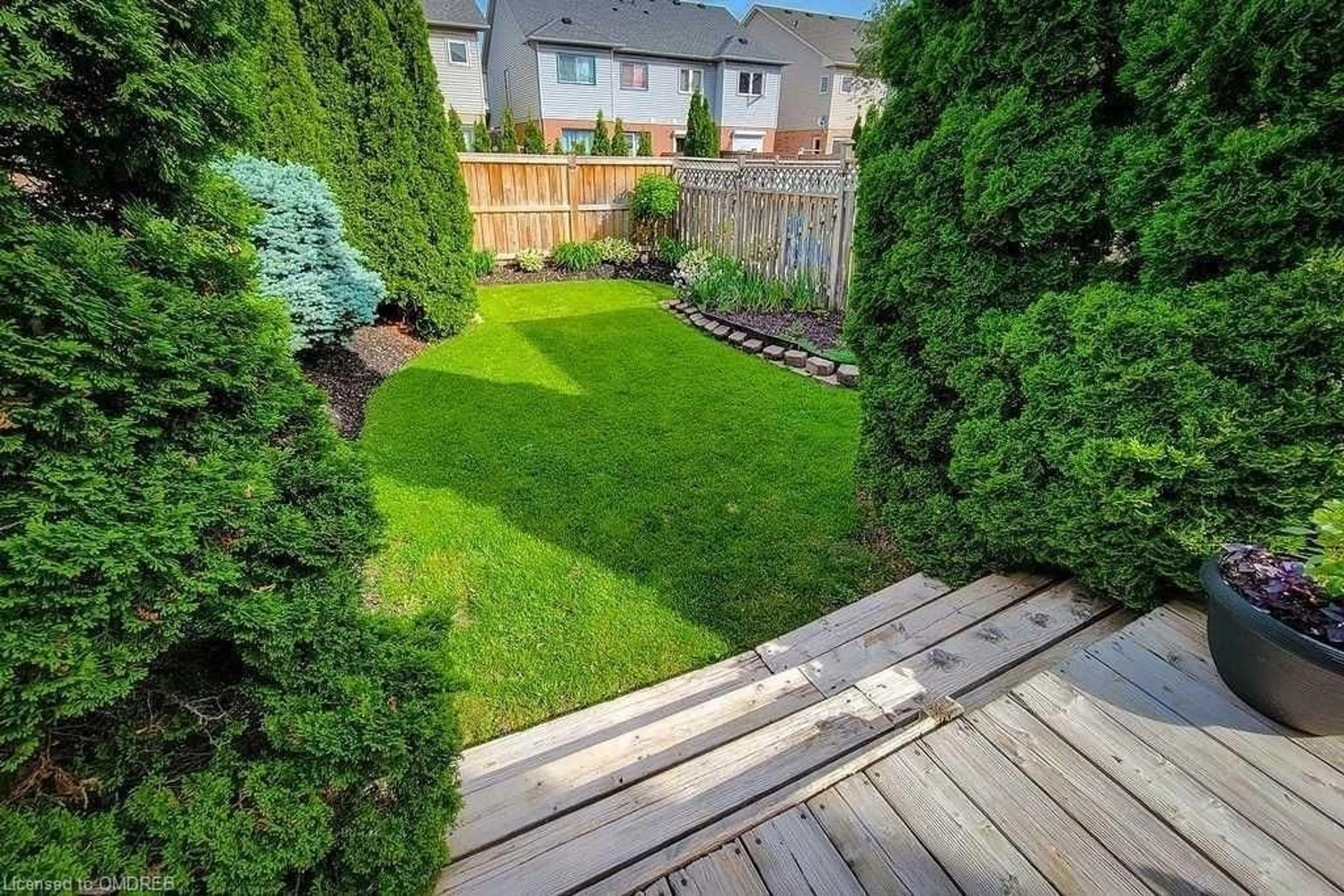 Patio for 5133 Lampman Ave, Burlington Ontario L7L 6L1