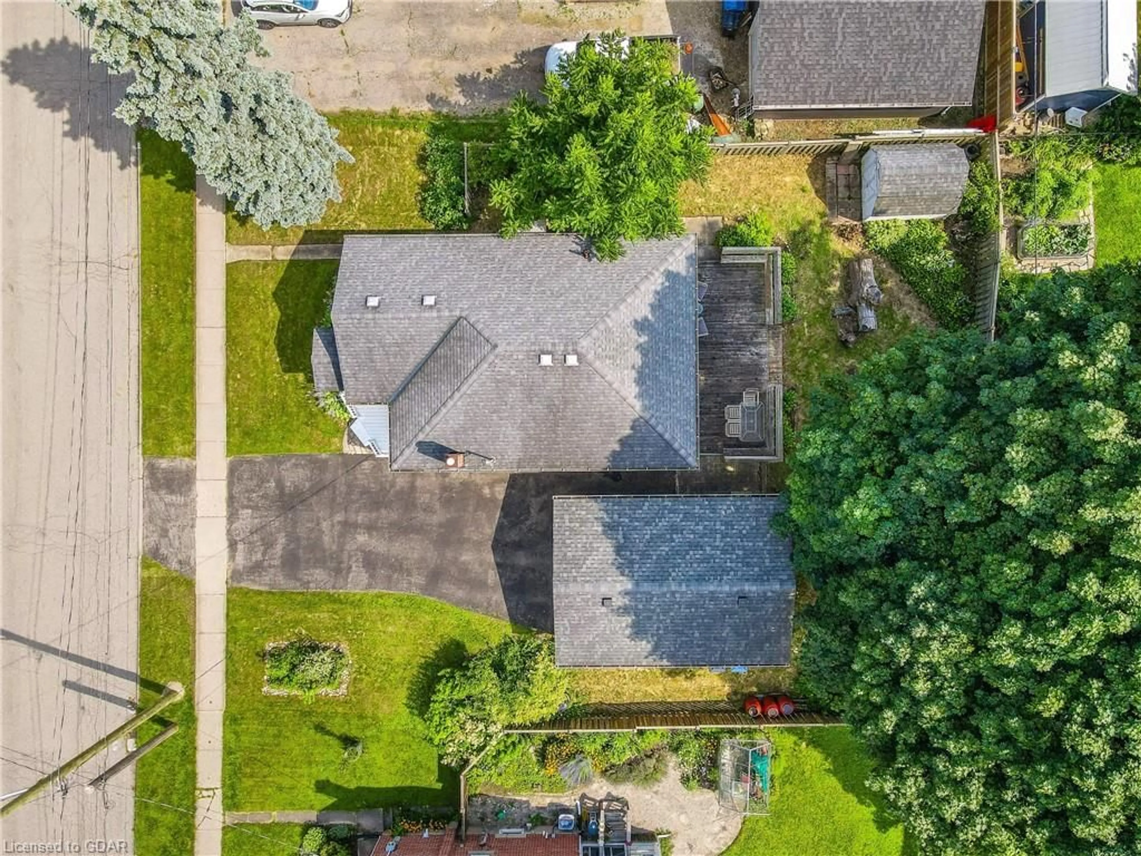 Frontside or backside of a home for 10 Rosewood Ave, Guelph Ontario N1H 5Z9
