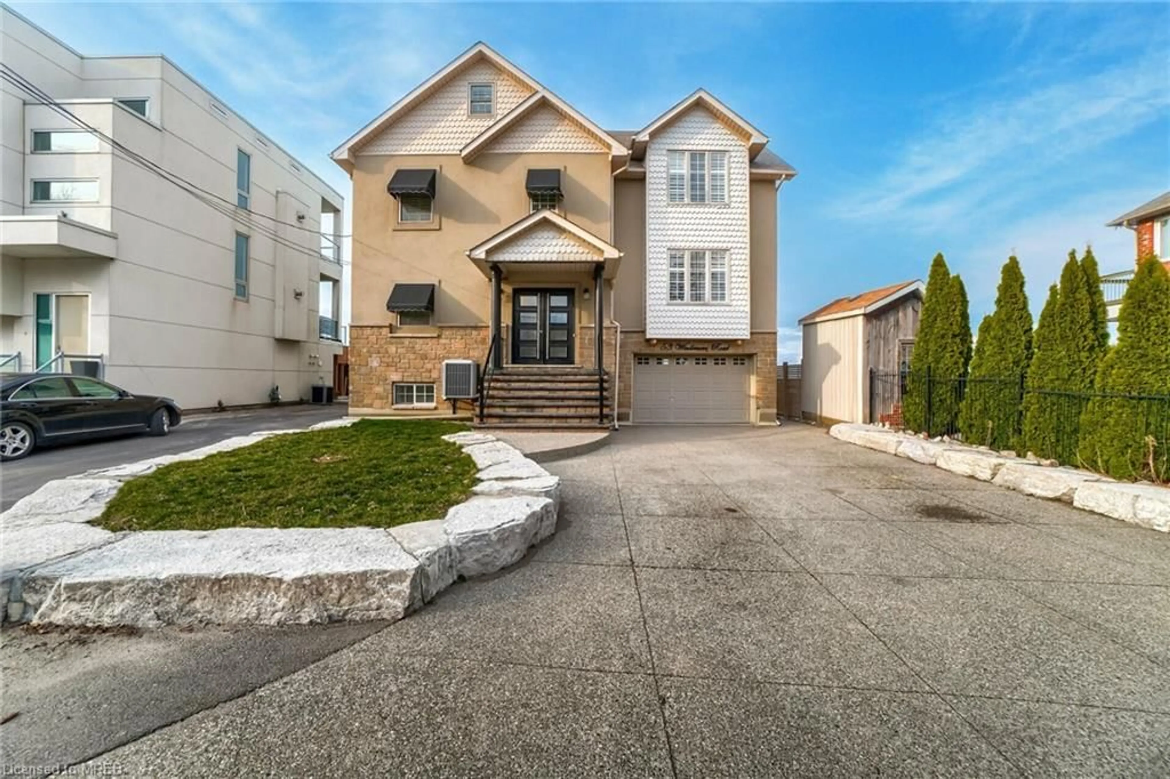 Frontside or backside of a home for 53 Windemere Rd, Stoney Creek Ontario L8E 5G5