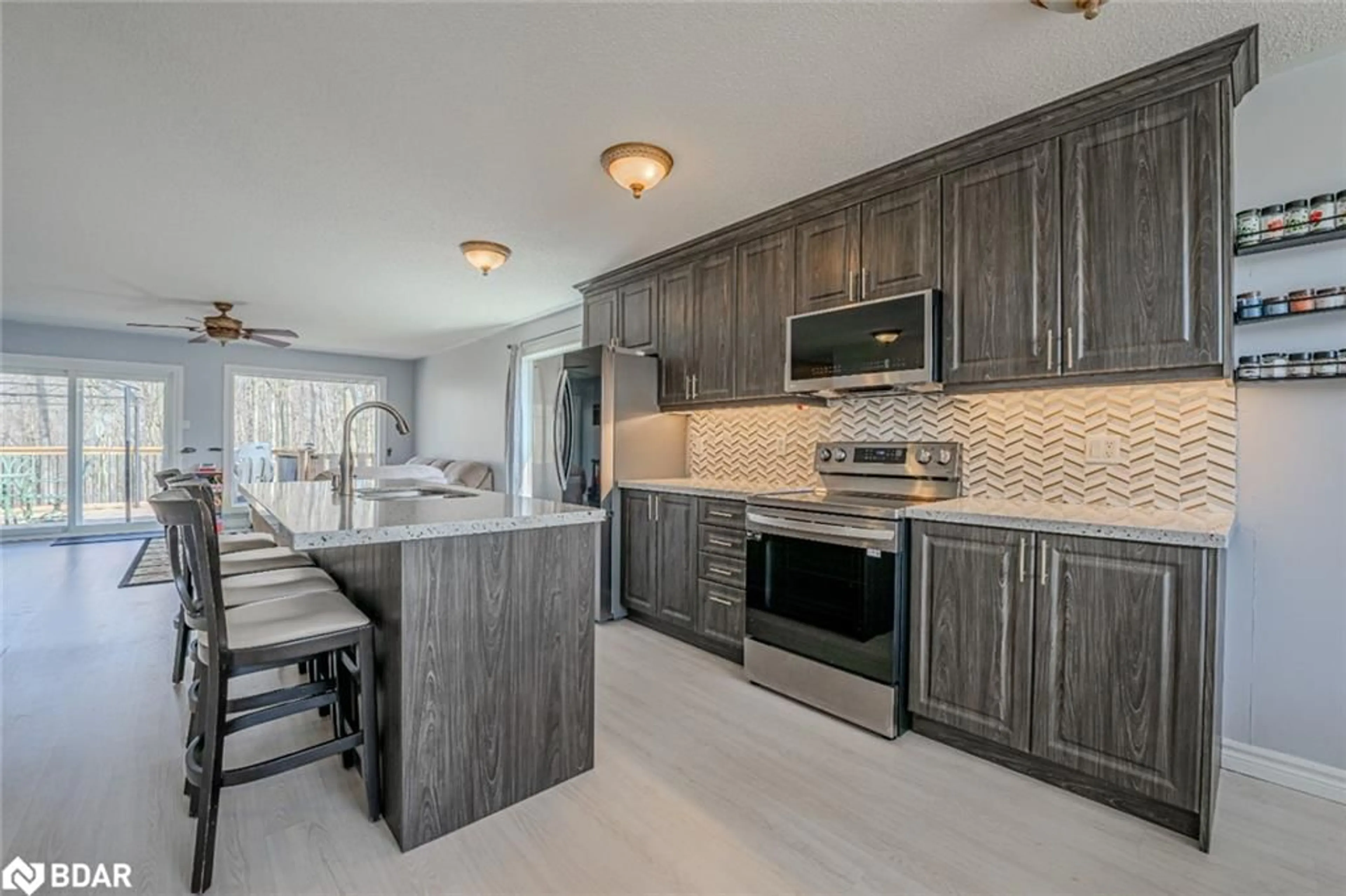 Contemporary kitchen for 156 Mapleton Ave, Barrie Ontario L4N 9N7
