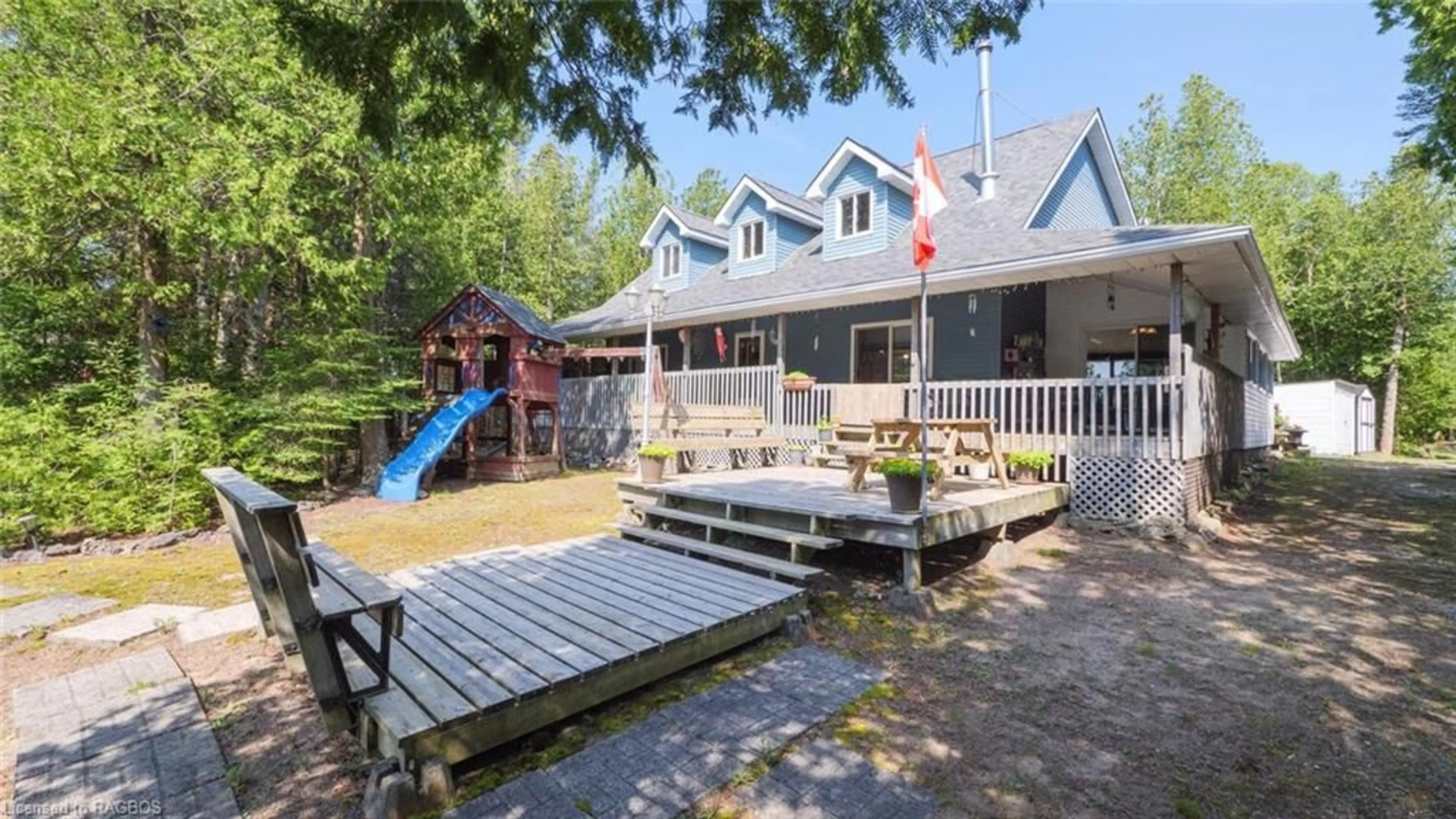 Patio, cottage for 11 Silversides Pt Rd, Northern Bruce Peninsula Ontario N0H 1Z0