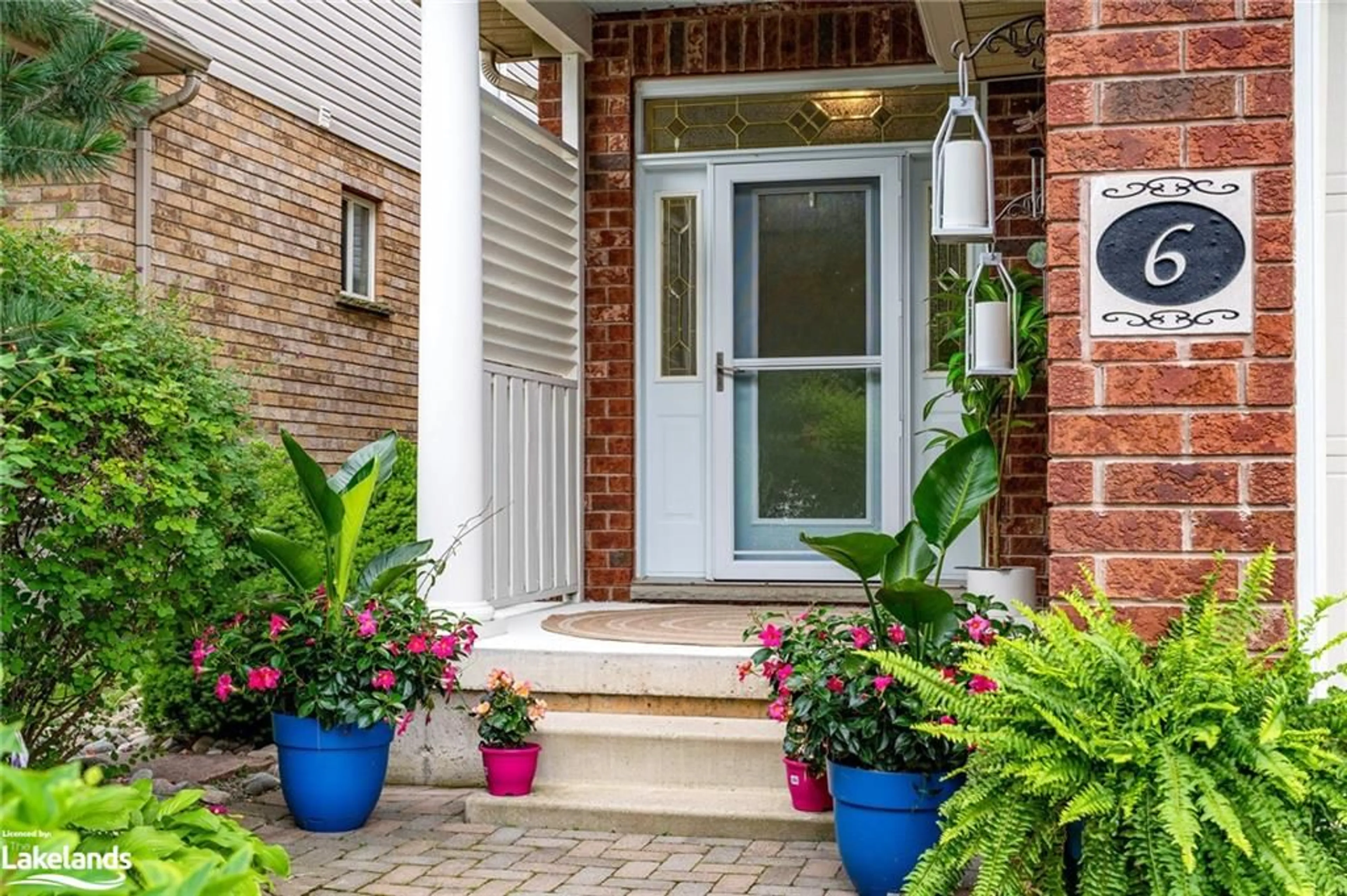 Indoor entryway for 6 Connor Ave, Collingwood Ontario L9Y 5H4