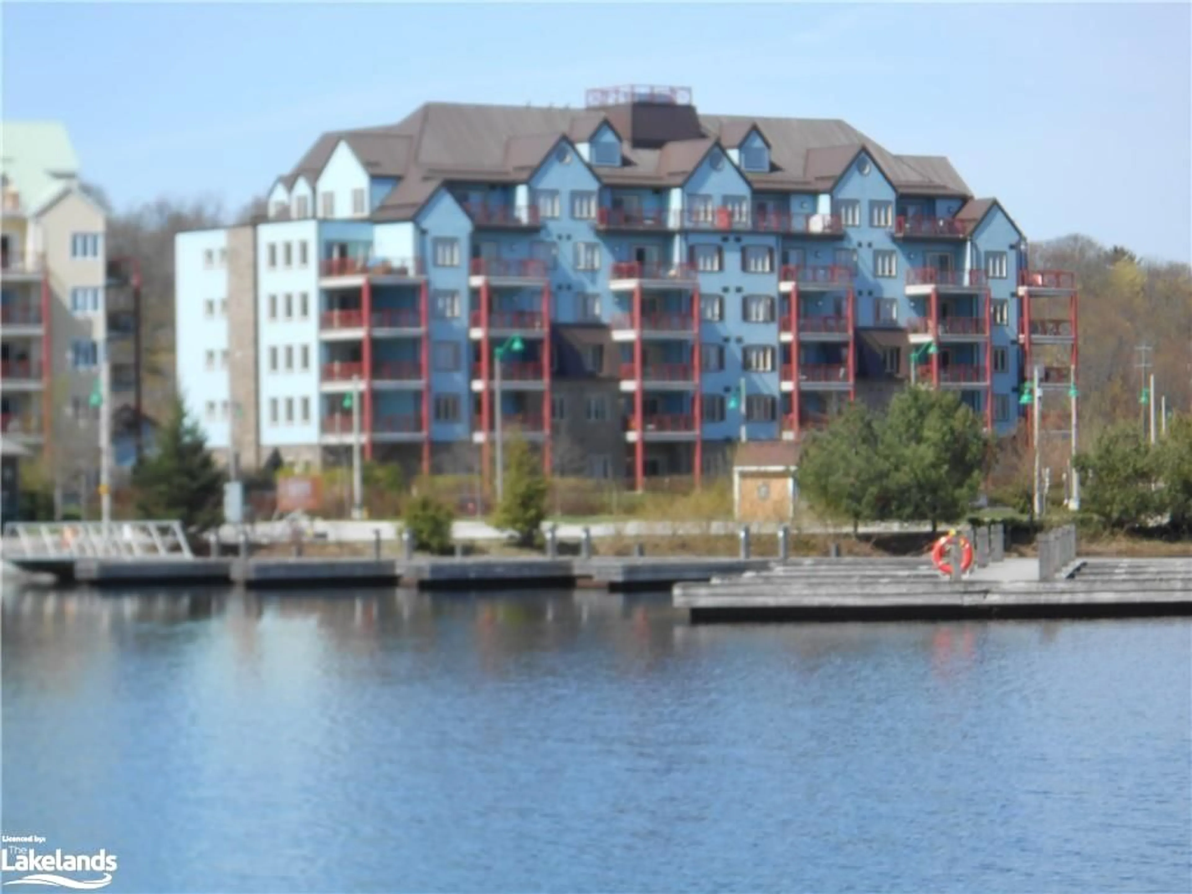 A pic from exterior of the house or condo for 130 Steamship Bay Rd #208, Gravenhurst Ontario P1P 1Z9