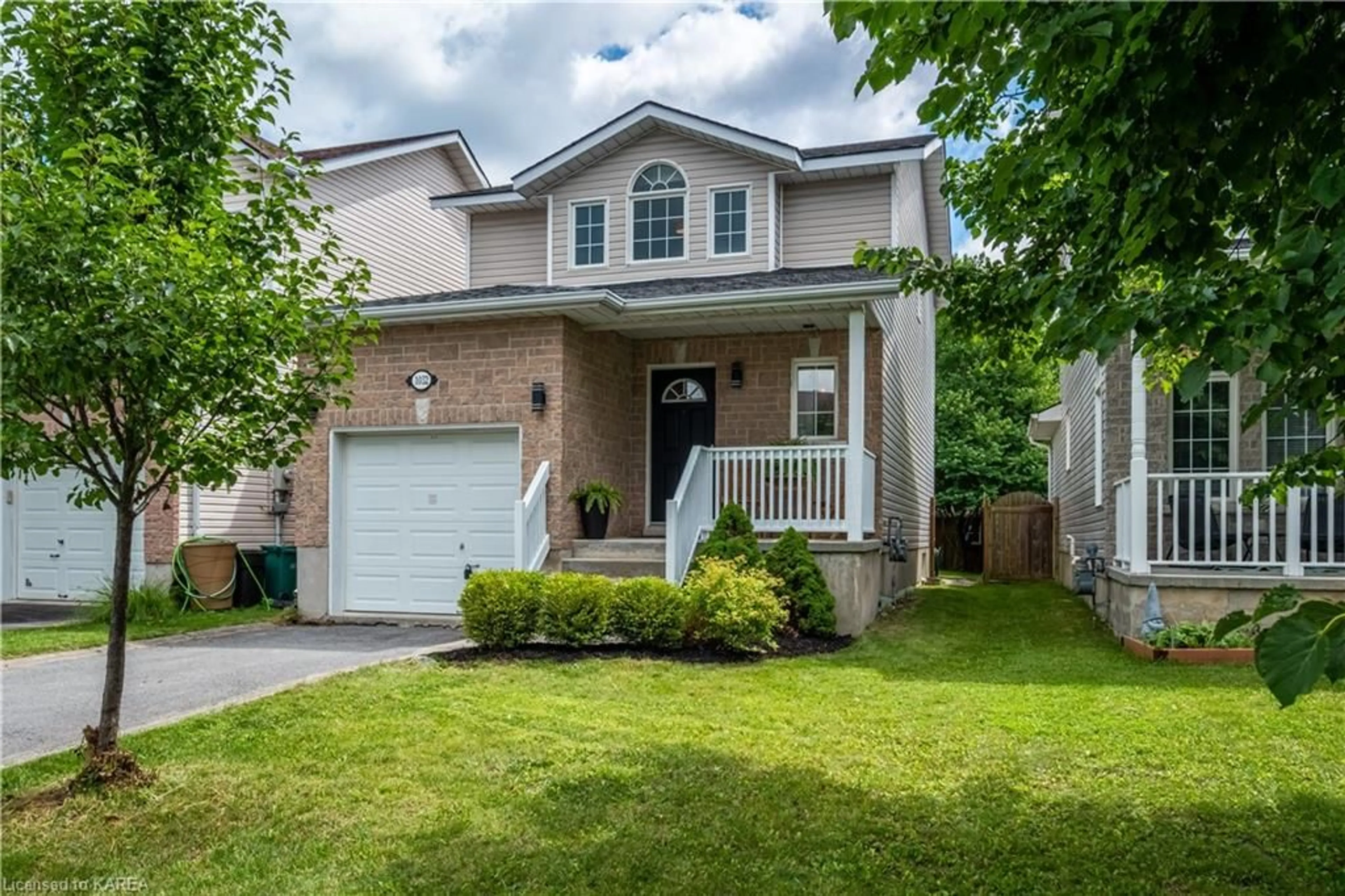 Frontside or backside of a home for 1032 Rainbow Cres, Kingston Ontario K7K 7J4