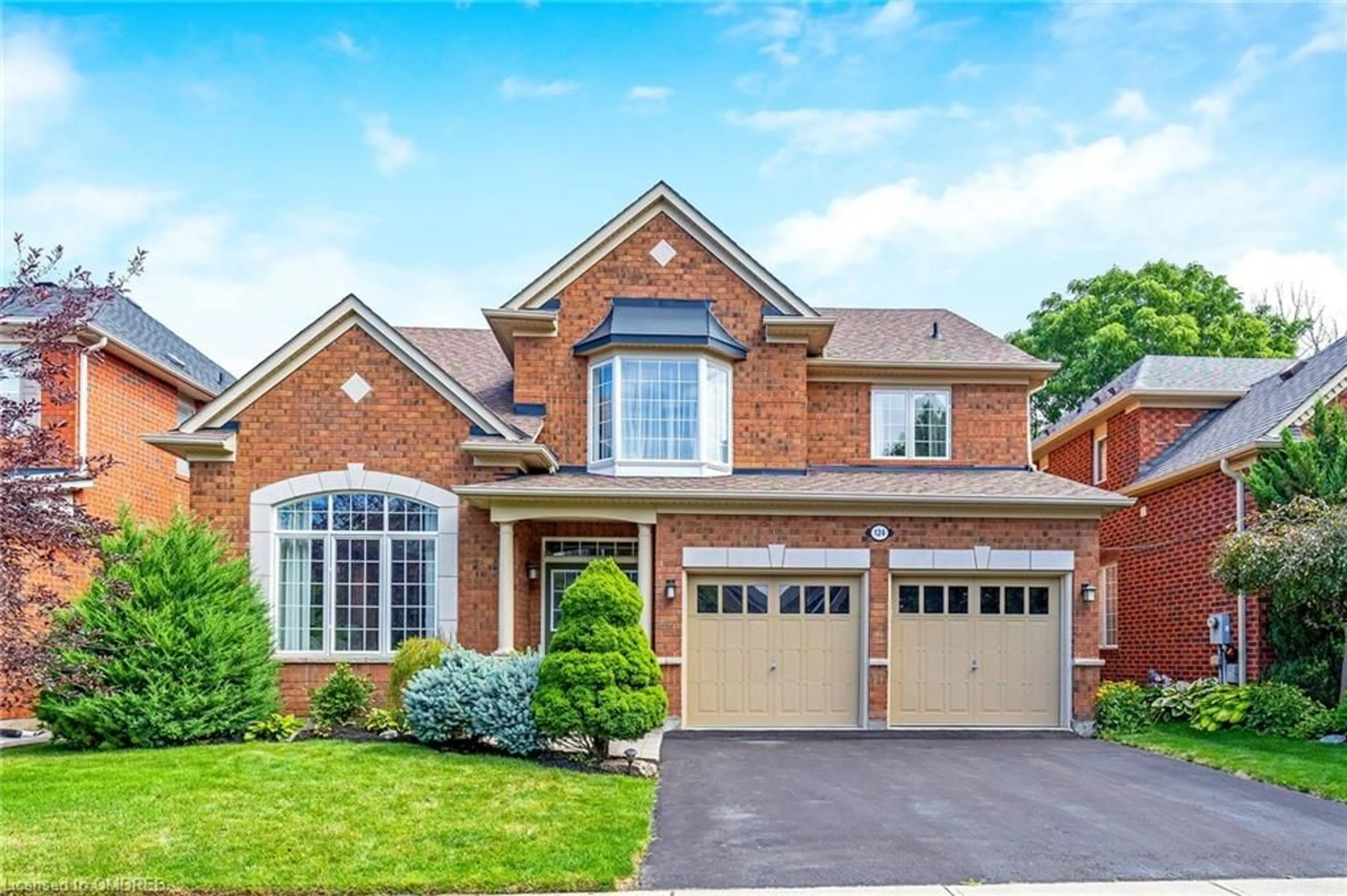 Home with brick exterior material for 124 Arborglen Dr, Georgetown Ontario L7G 6L1