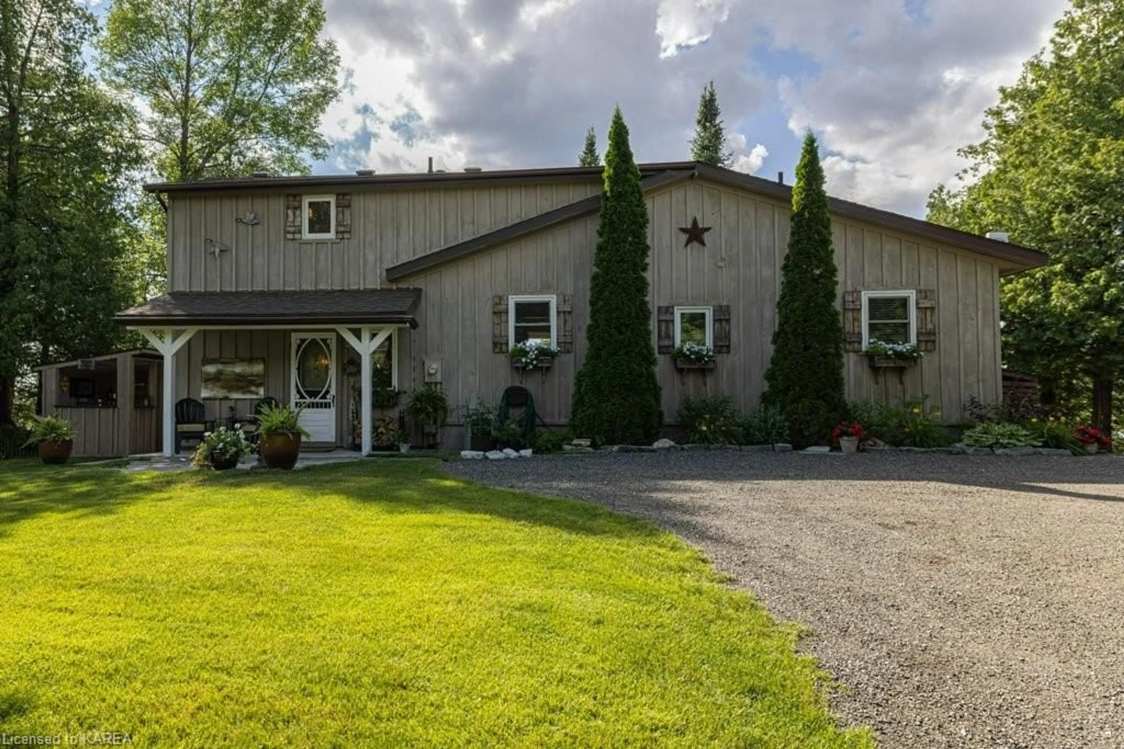 Outside view for 1004 Rocky Shore Lane, South Frontenac Ontario K0H 1W0