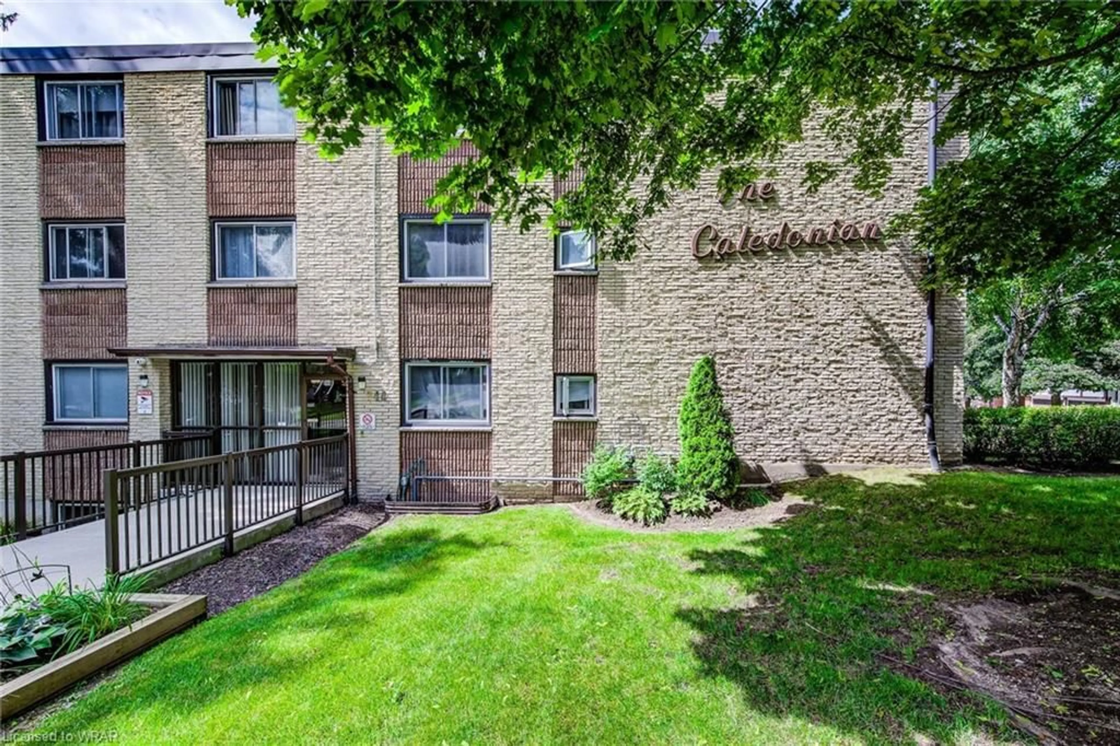 A pic from exterior of the house or condo for 944 Caledonian View #406, Cambridge Ontario N3H 1A5