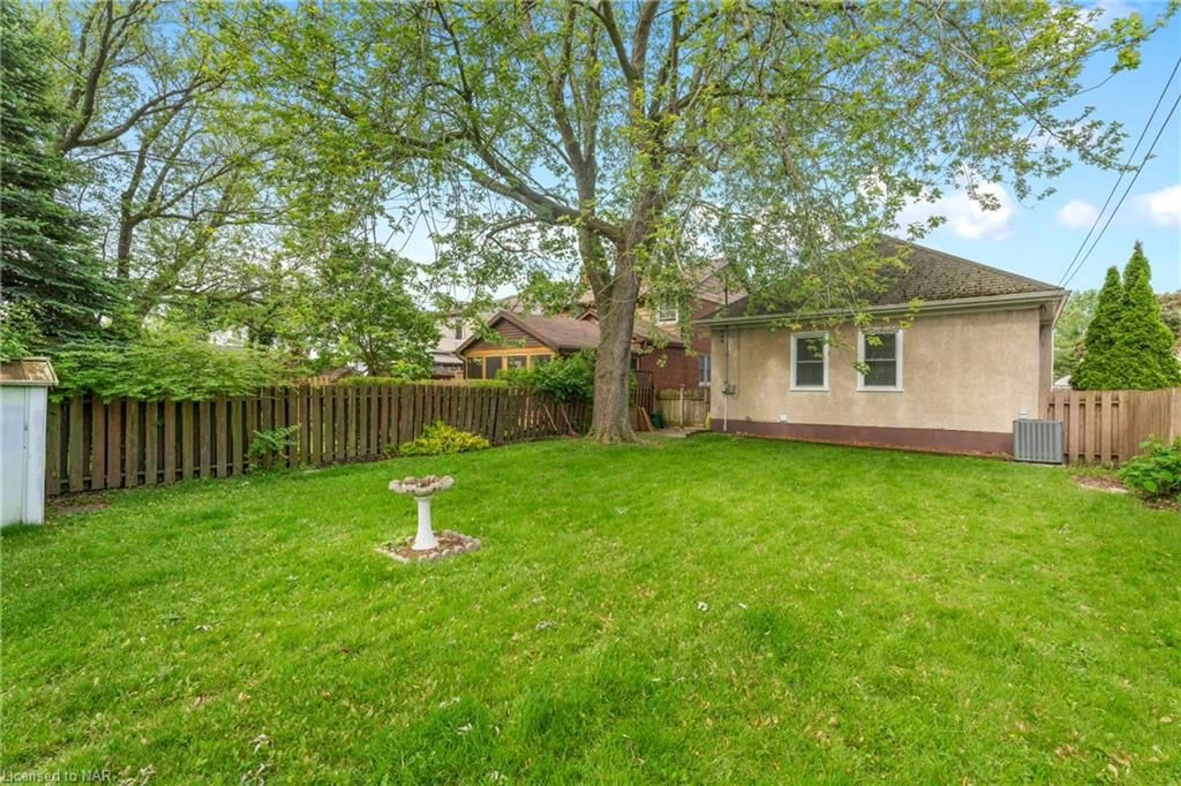 Fenced yard for 149 South Dr, St. Catharines Ontario L2R 4W3