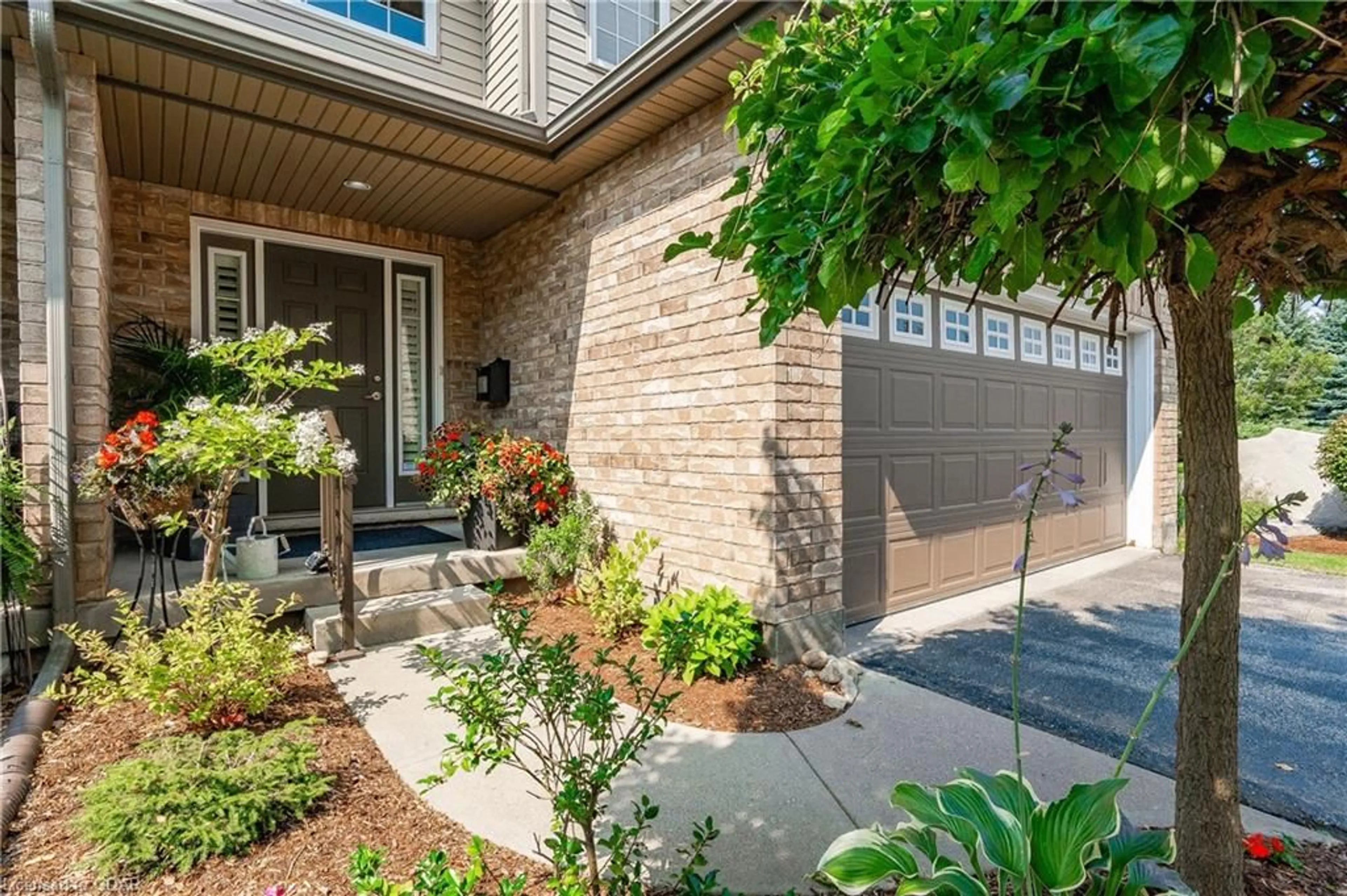 Patio for 255 Summerfield Dr #1, Guelph Ontario N1L 0E1