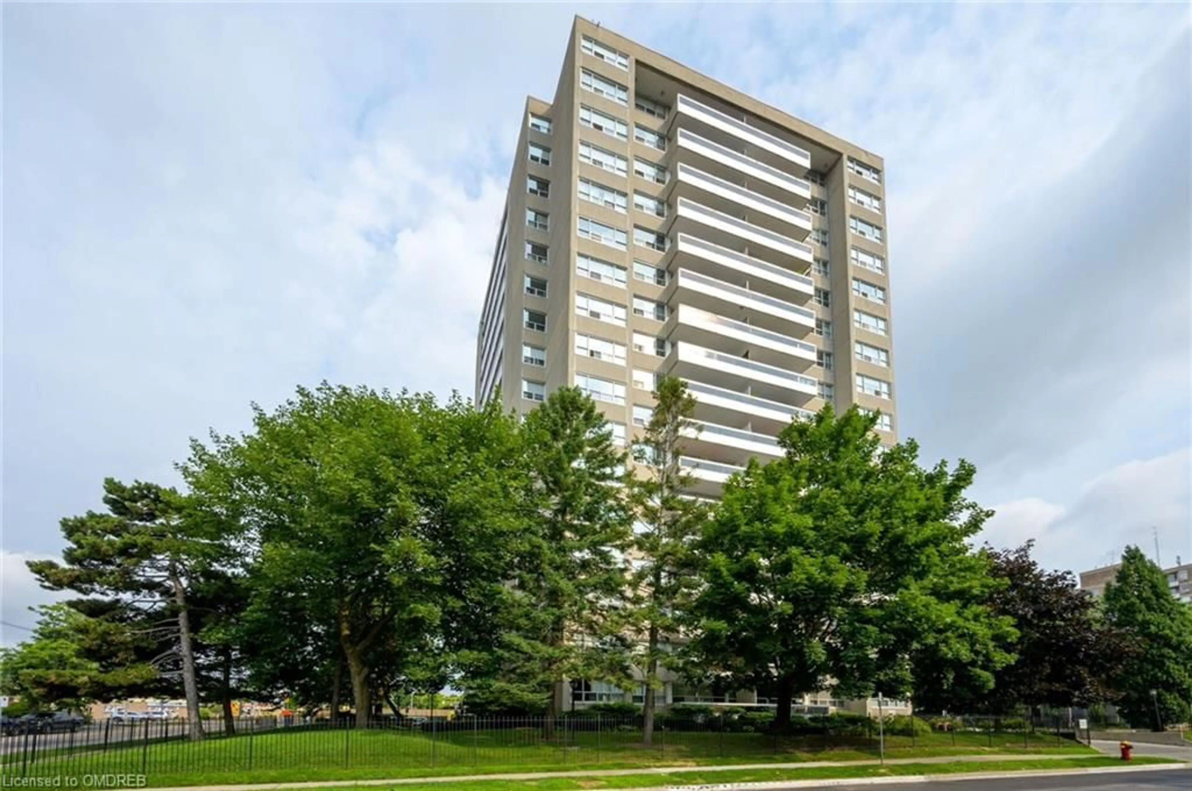 A pic from exterior of the house or condo for 2263 Marine Dr #507, Oakville Ontario L6L 5K1