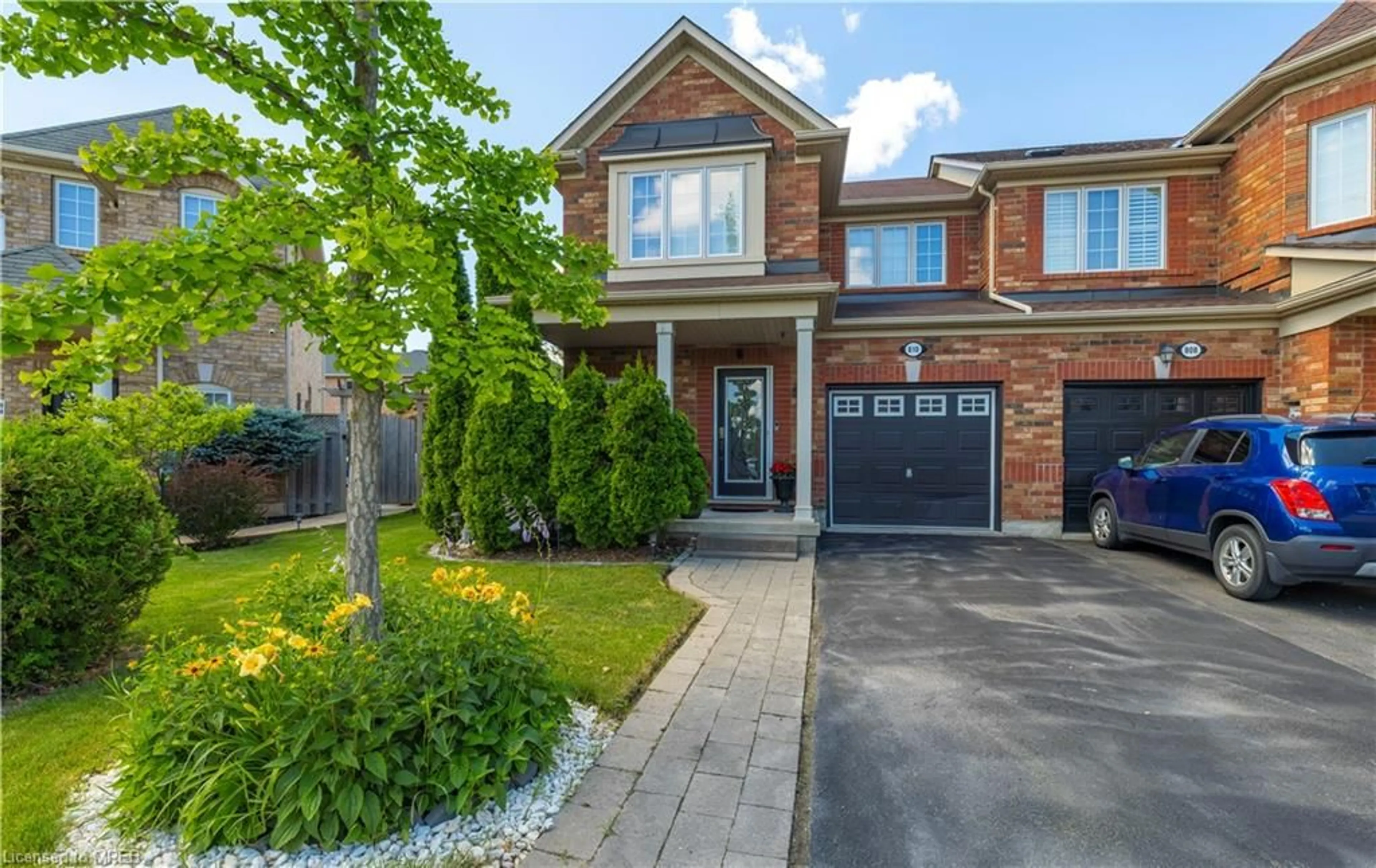 Home with brick exterior material for 810 Gifford Cres, Milton Ontario L9T 0L1