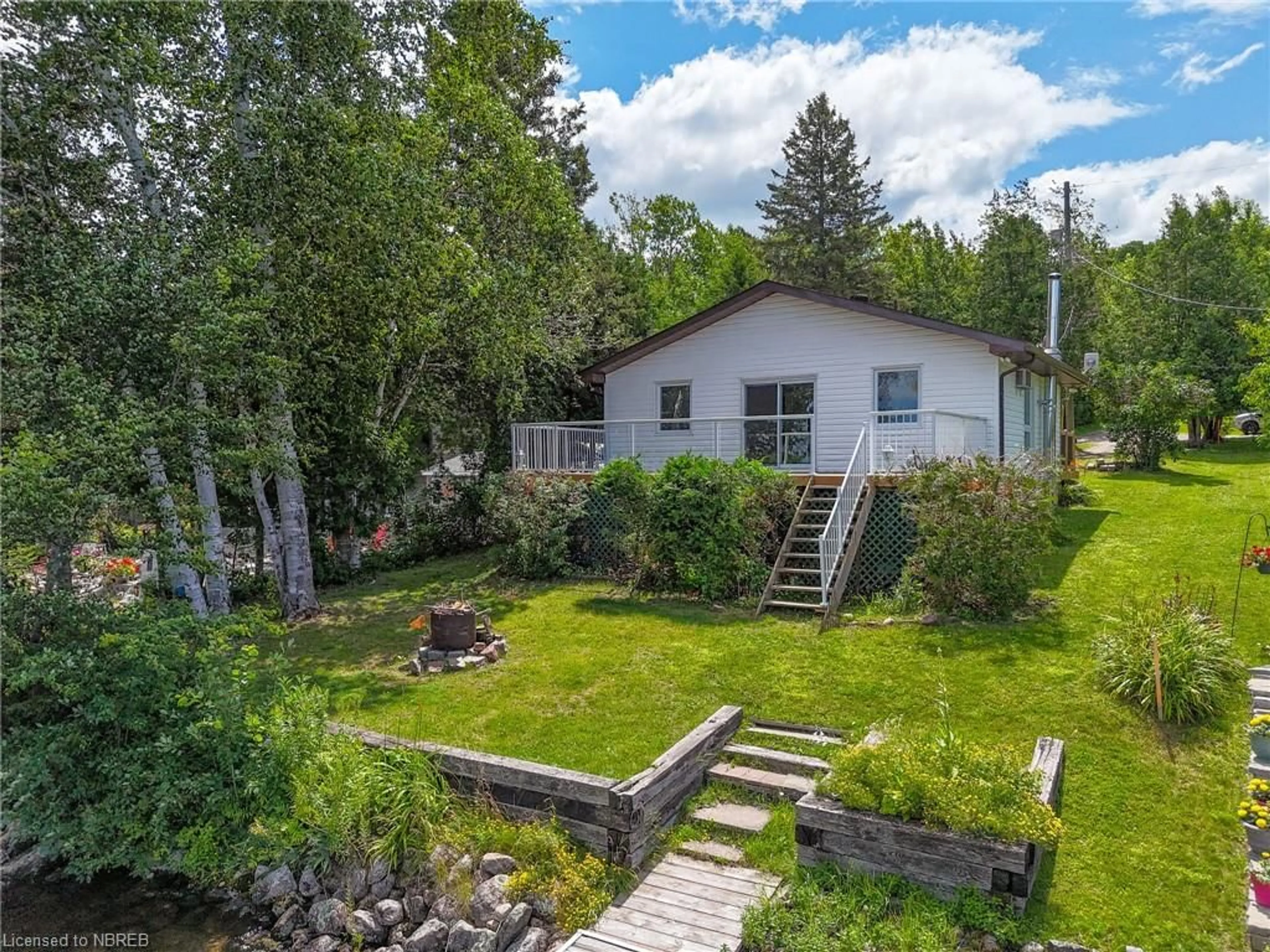 Cottage for 2 Macdonald Terr, Astorville Ontario P0H 1R0